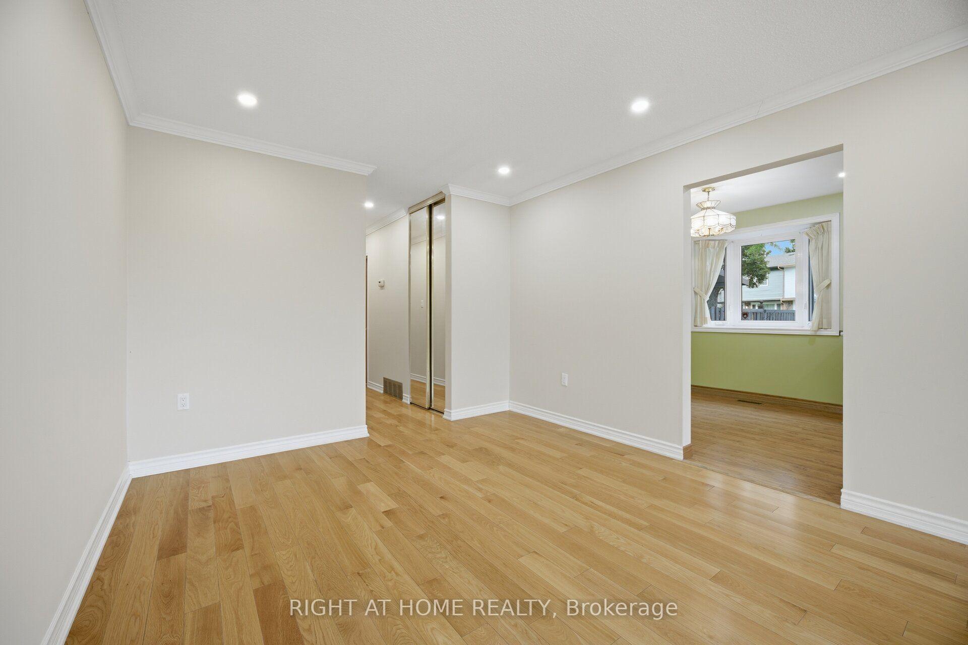 Photo 17 of 2035 Carleton Court, Burlington, Brant Hills — HOMEH
