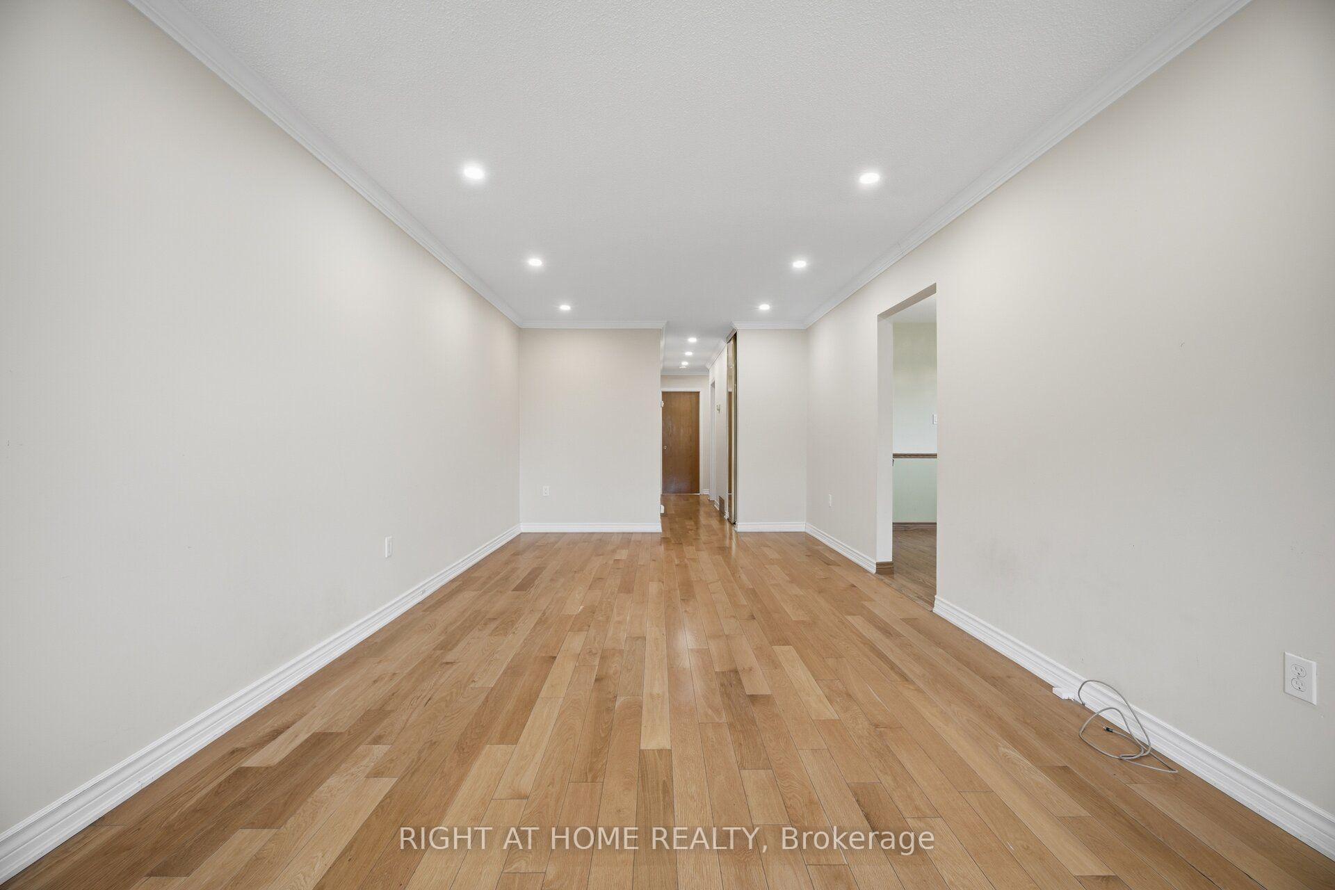 Photo 21 of 2035 Carleton Court, Burlington, Brant Hills — HOMEH