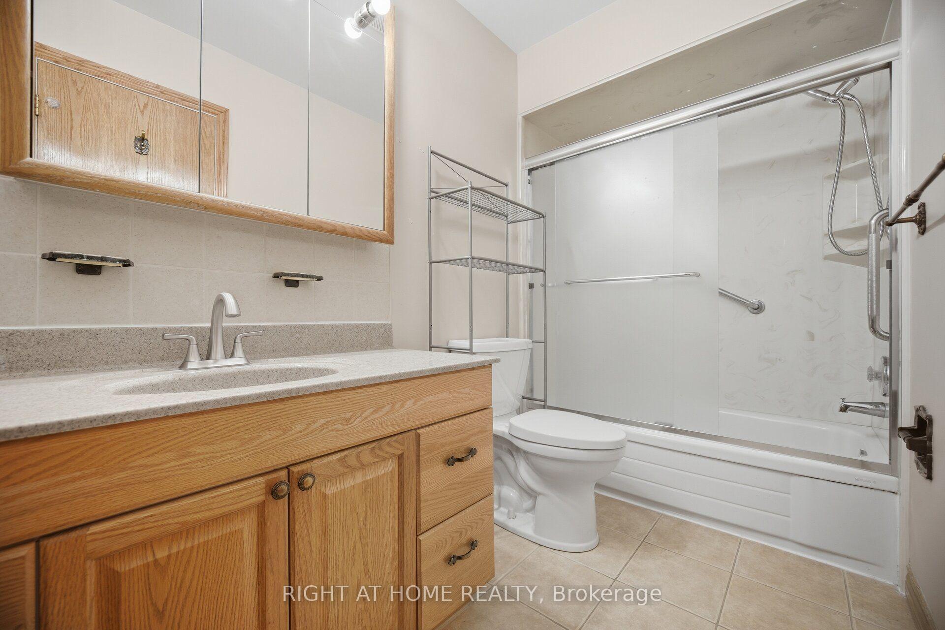 Photo 24 of 2035 Carleton Court, Burlington, Brant Hills — HOMEH