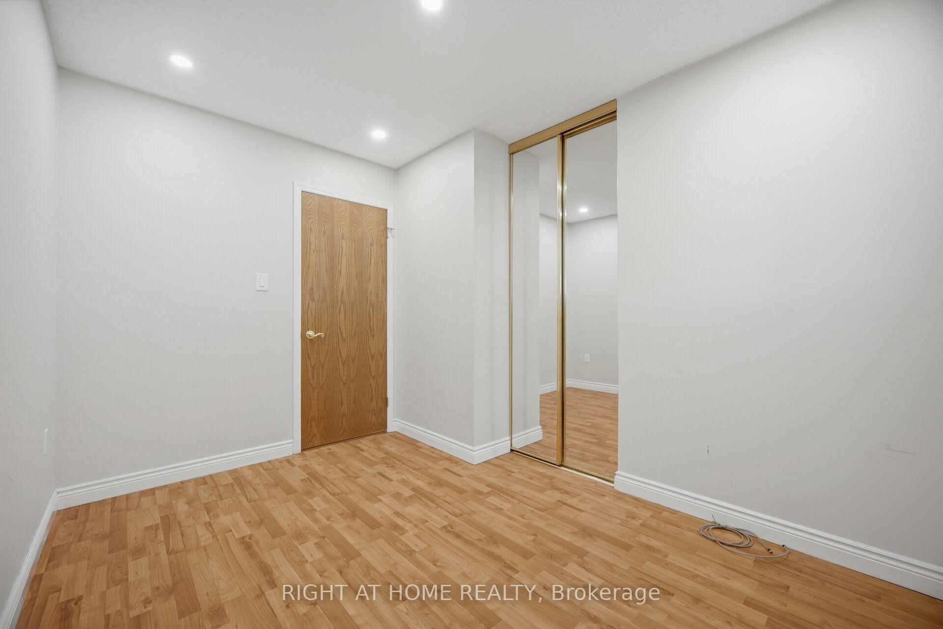 Photo 31 of 2035 Carleton Court, Burlington, Brant Hills — HOMEH