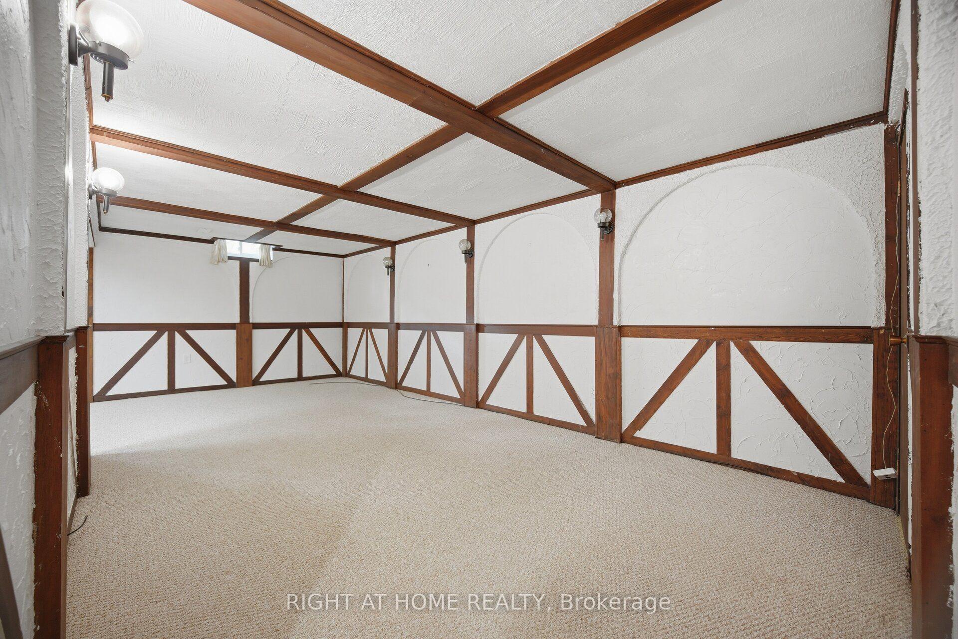 Photo 35 of 2035 Carleton Court, Burlington, Brant Hills — HOMEH