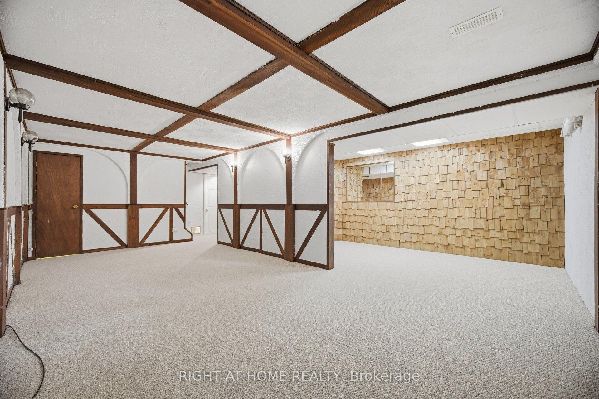 Photo 37 of 2035 Carleton Court, Burlington, Brant Hills — HOMEH