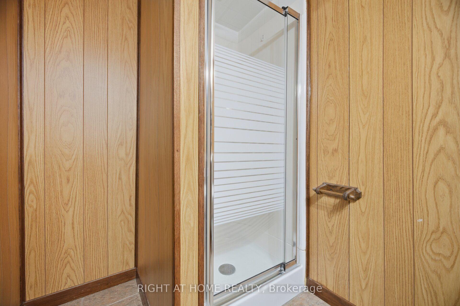 Photo 40 of 2035 Carleton Court, Burlington, Brant Hills — HOMEH