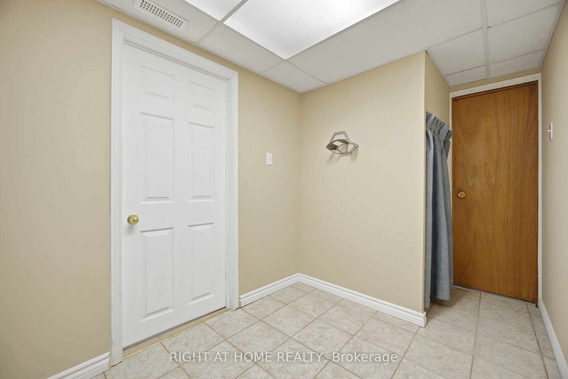 Photo 42 of 2035 Carleton Court, Burlington, Brant Hills — HOMEH