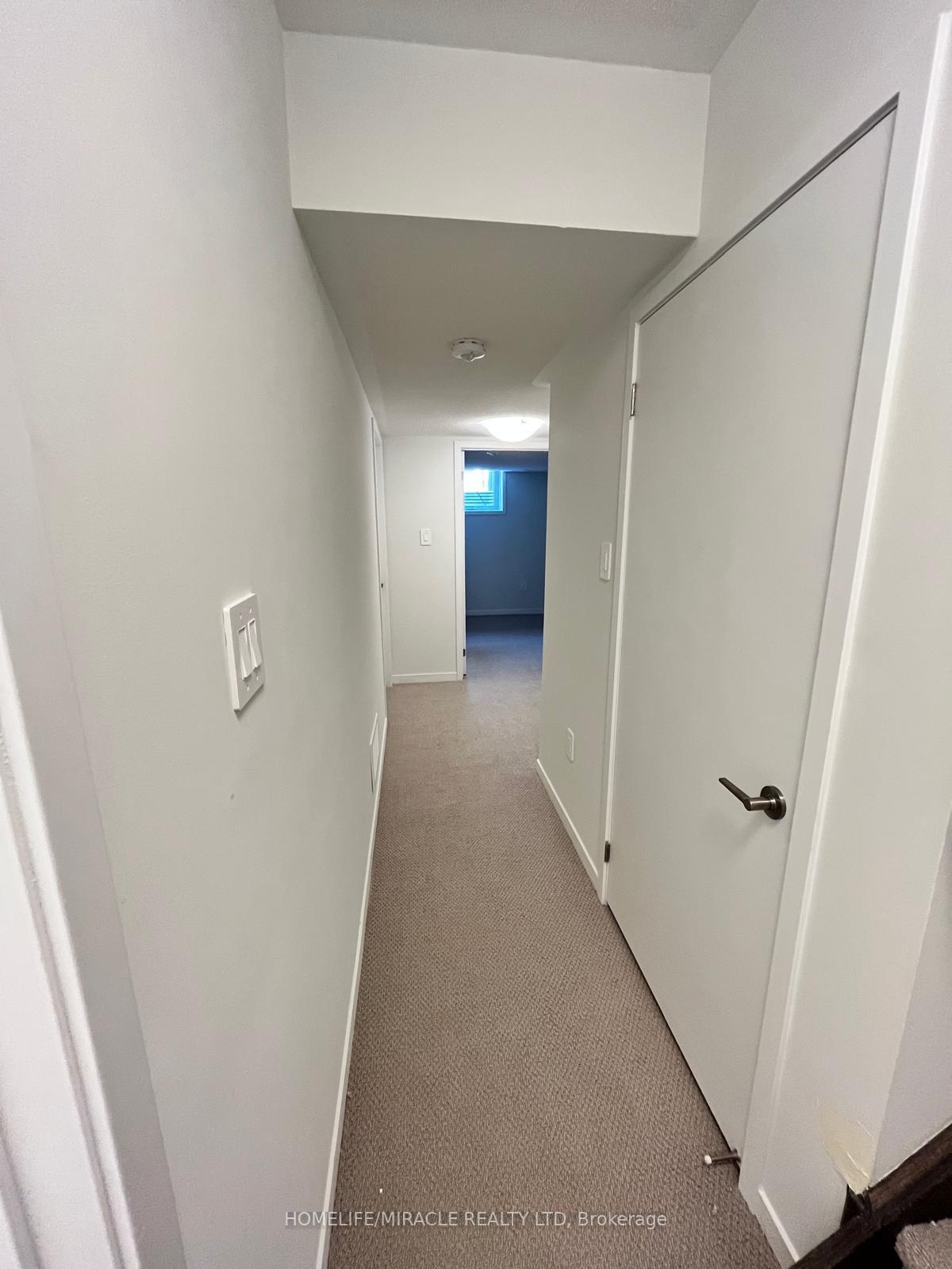 Photo 10 of Unit 68, 31 Honeycrisp Crescent, Vaughan, Vaughan Corporate Centre — HOMEH