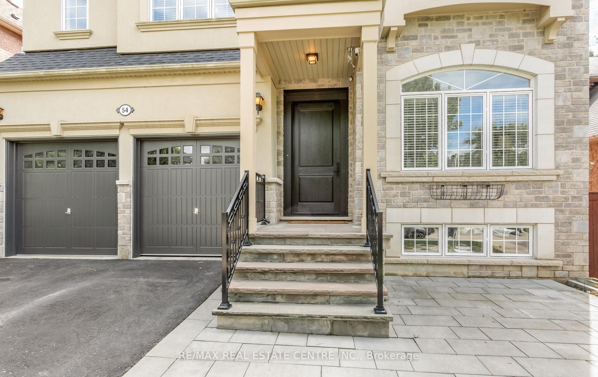 Photo 3 of 54 Apple Blossom Crescent, Halton Hills, Georgetown — HOMEH