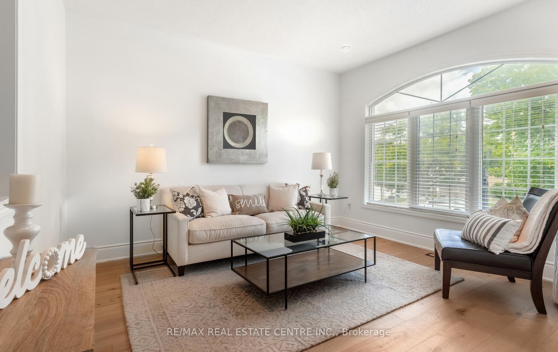 Photo 6 of 54 Apple Blossom Crescent, Halton Hills, Georgetown — HOMEH