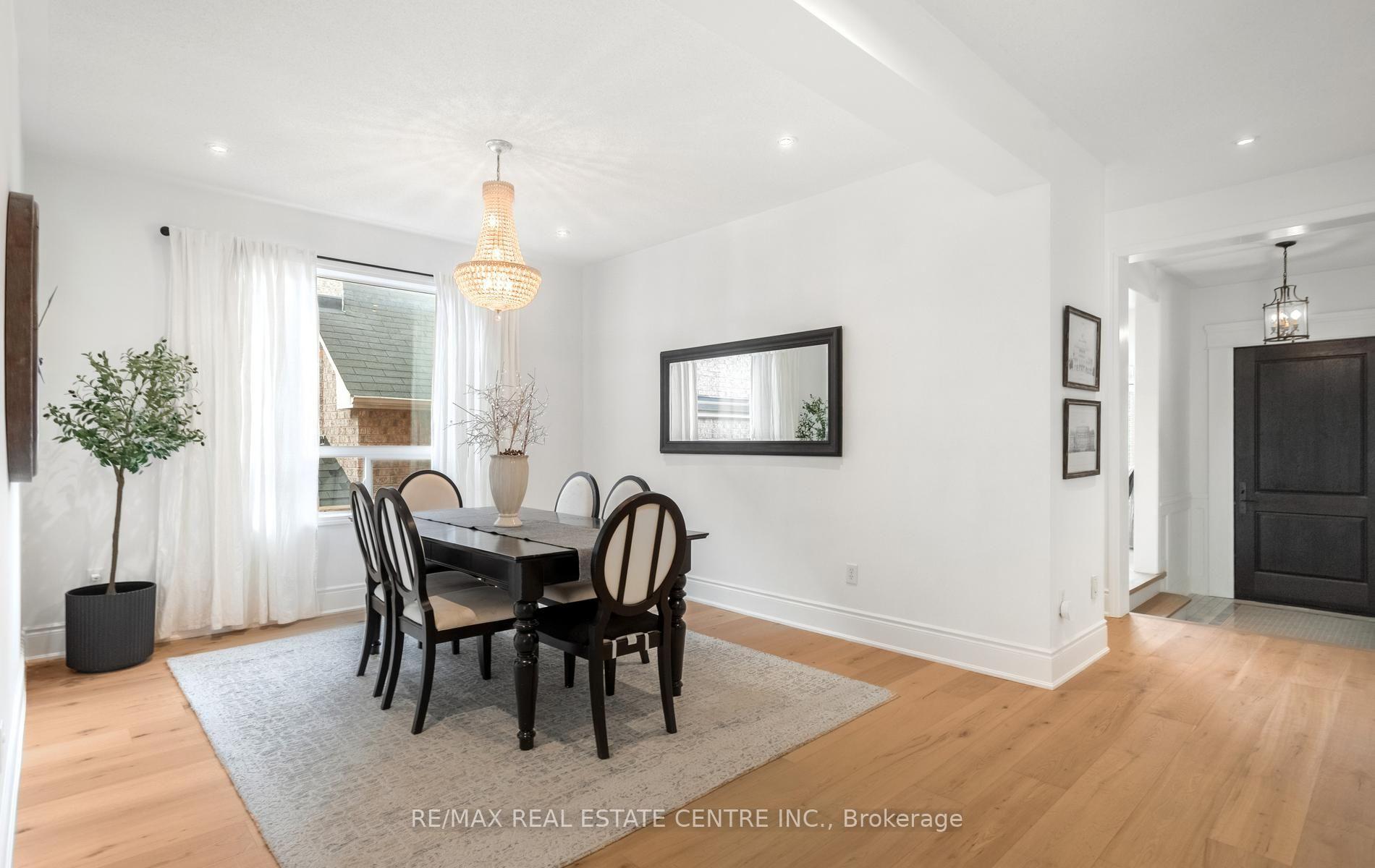 Photo 12 of 54 Apple Blossom Crescent, Halton Hills, Georgetown — HOMEH