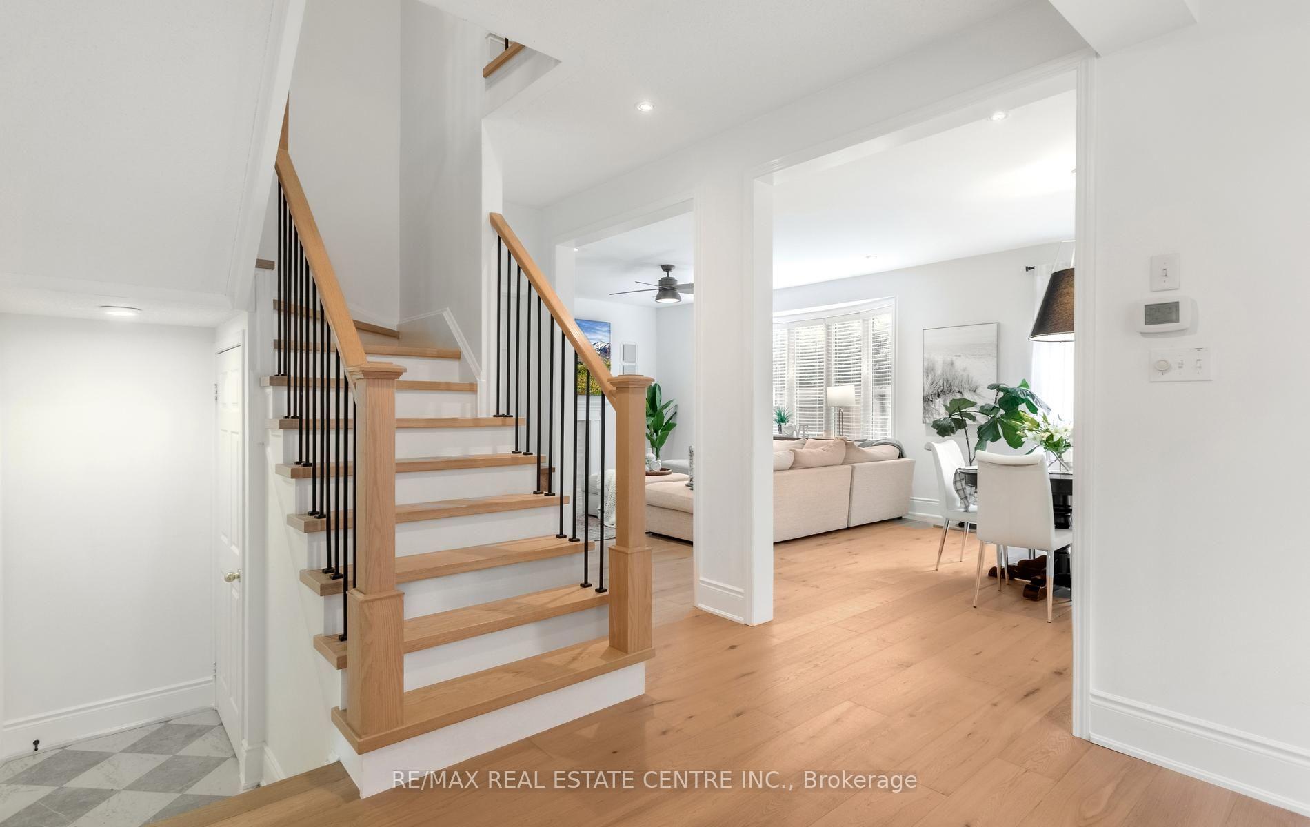 Photo 13 of 54 Apple Blossom Crescent, Halton Hills, Georgetown — HOMEH