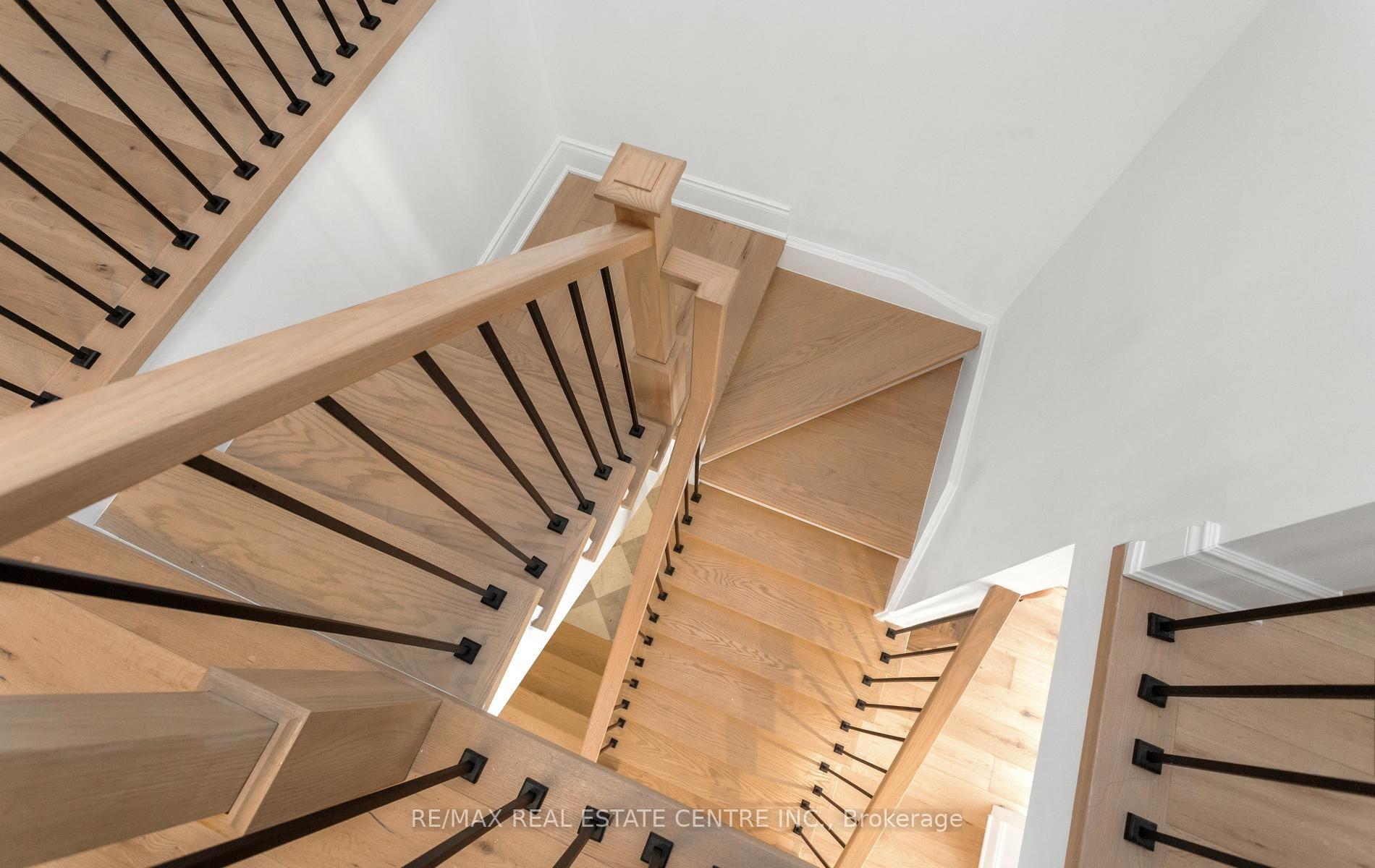 Photo 28 of 54 Apple Blossom Crescent, Halton Hills, Georgetown — HOMEH