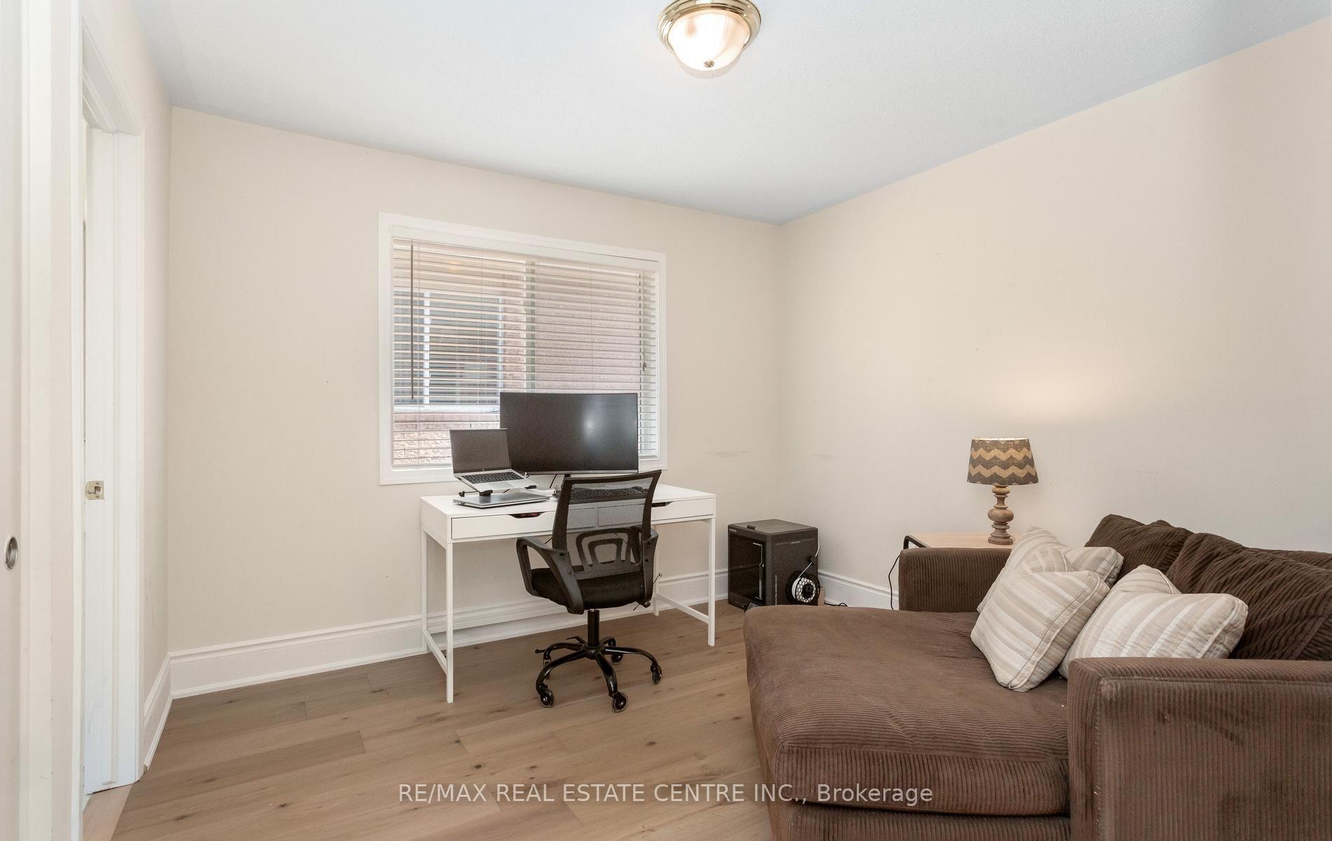 Photo 39 of 54 Apple Blossom Crescent, Halton Hills, Georgetown — HOMEH