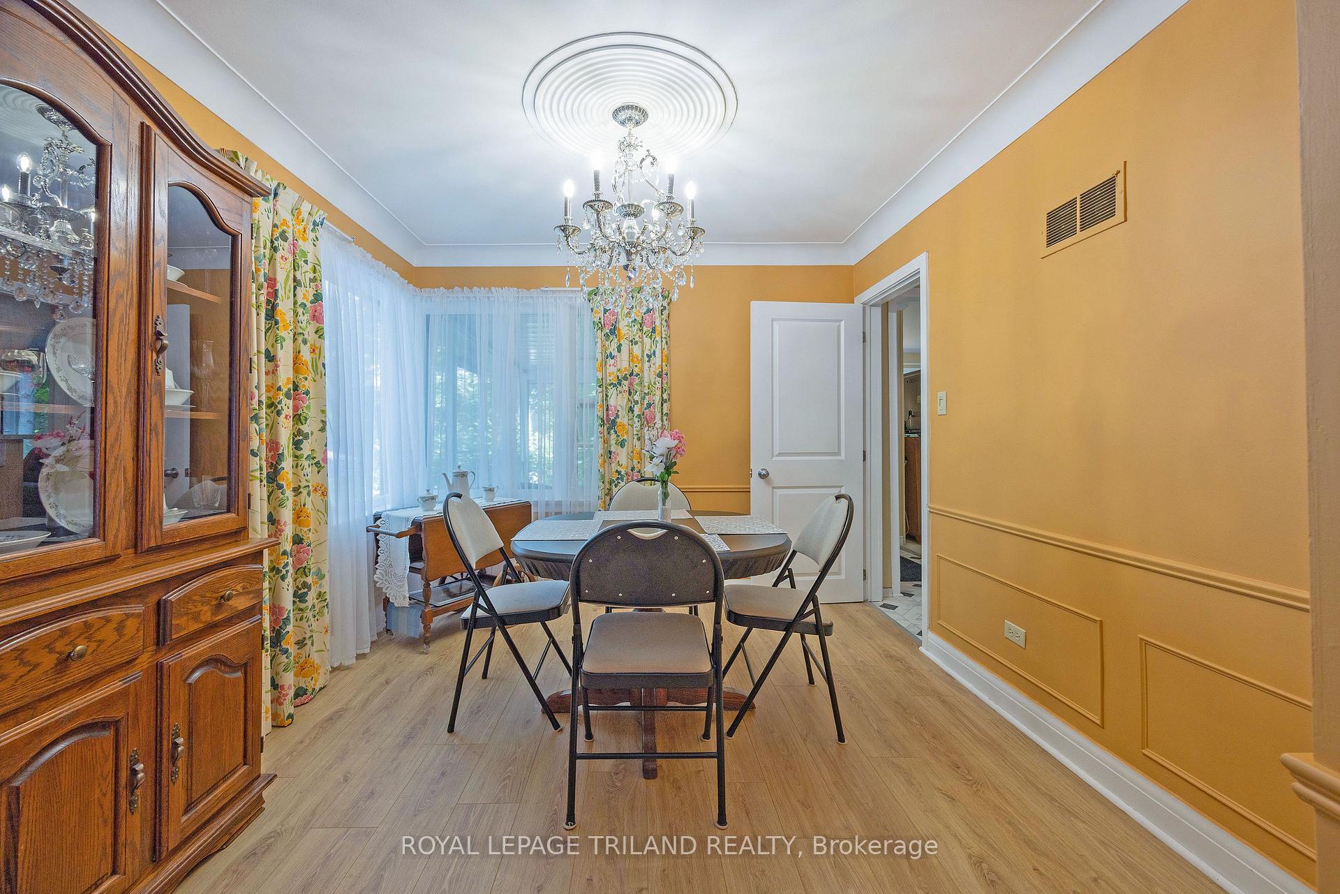 Photo 6 of 10 Regent Street, St. Thomas — HOMEH