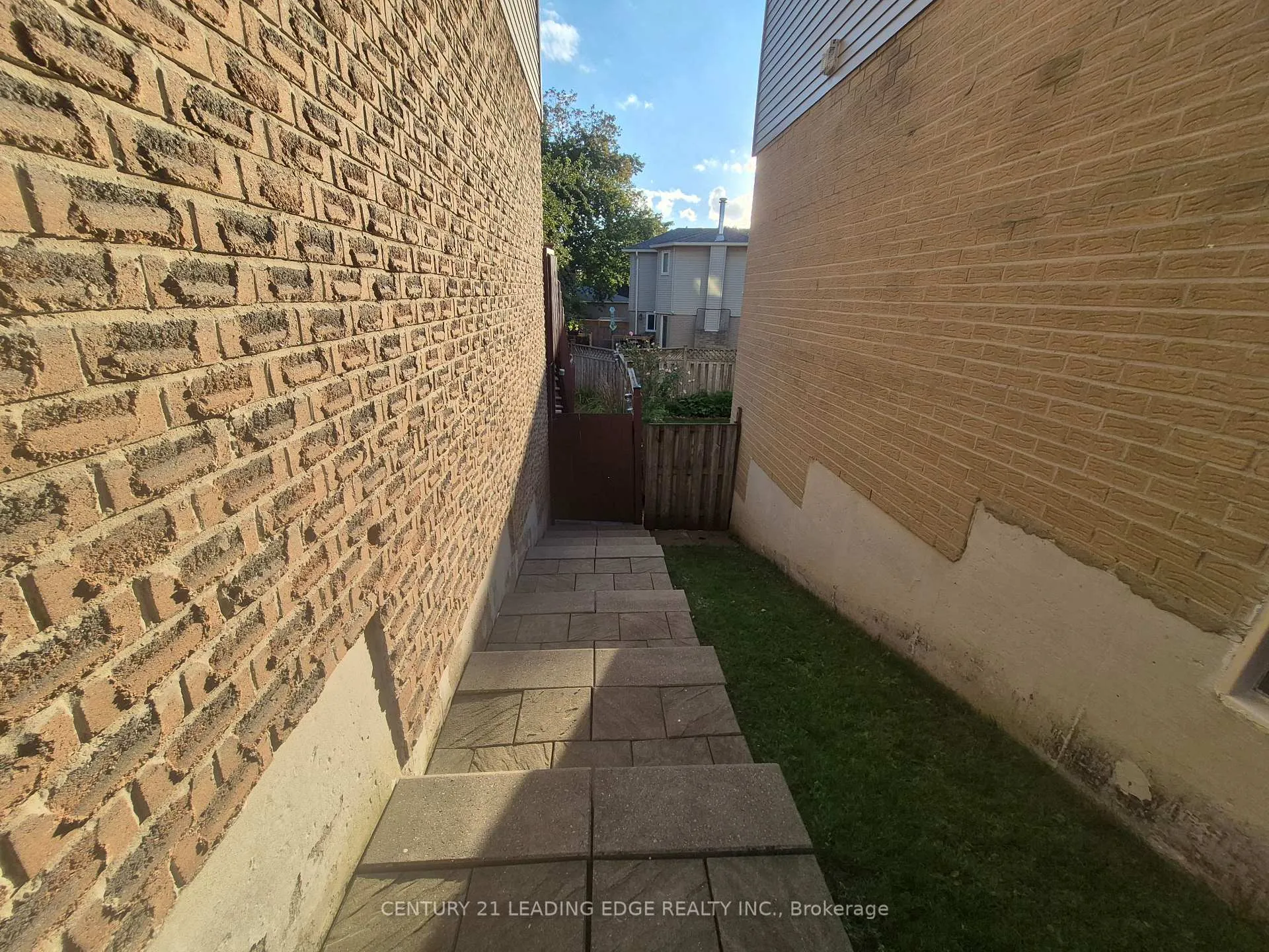 Photo 2 of Unit BSMT, 65 Reed Drive, Ajax, Central — HOMEH