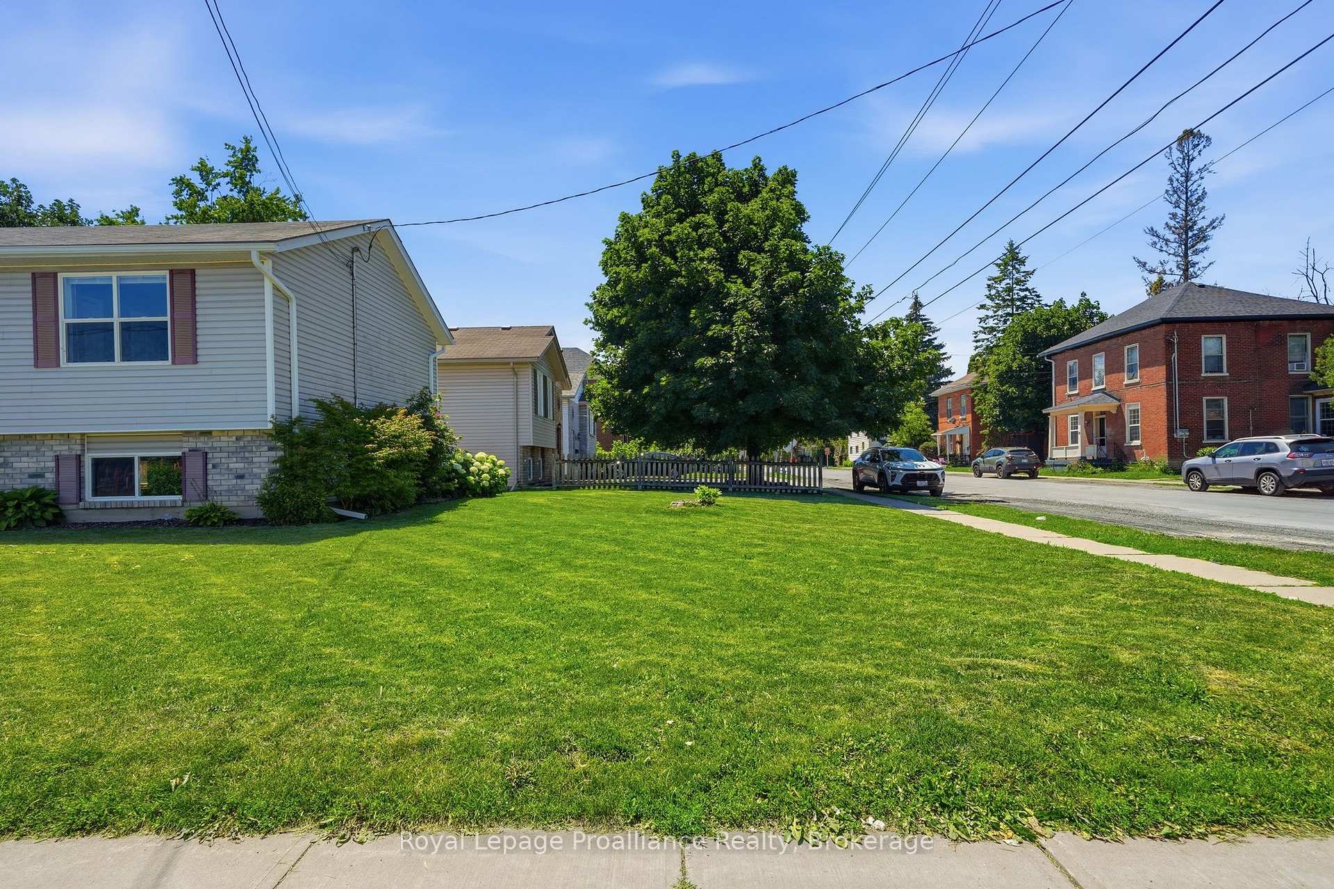 Photo 4 of 50 Octavia Street, Belleville, Belleville Ward — HOMEH