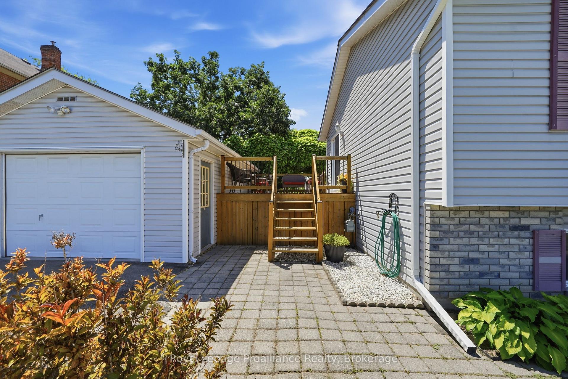 Photo 8 of 50 Octavia Street, Belleville, Belleville Ward — HOMEH
