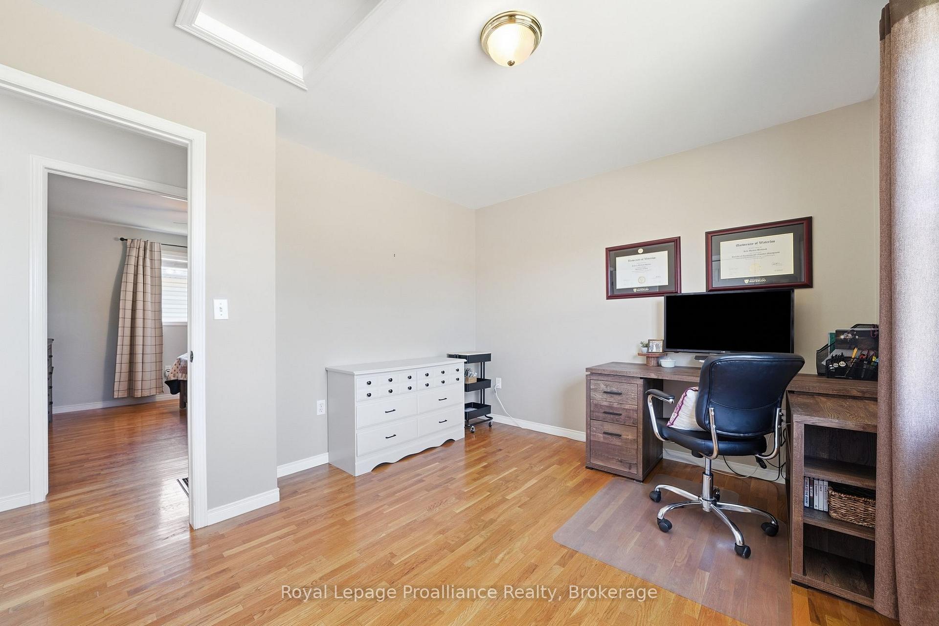 Photo 31 of 50 Octavia Street, Belleville, Belleville Ward — HOMEH
