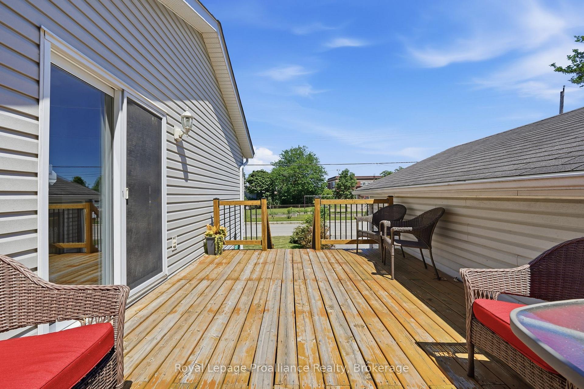 Photo 41 of 50 Octavia Street, Belleville, Belleville Ward — HOMEH