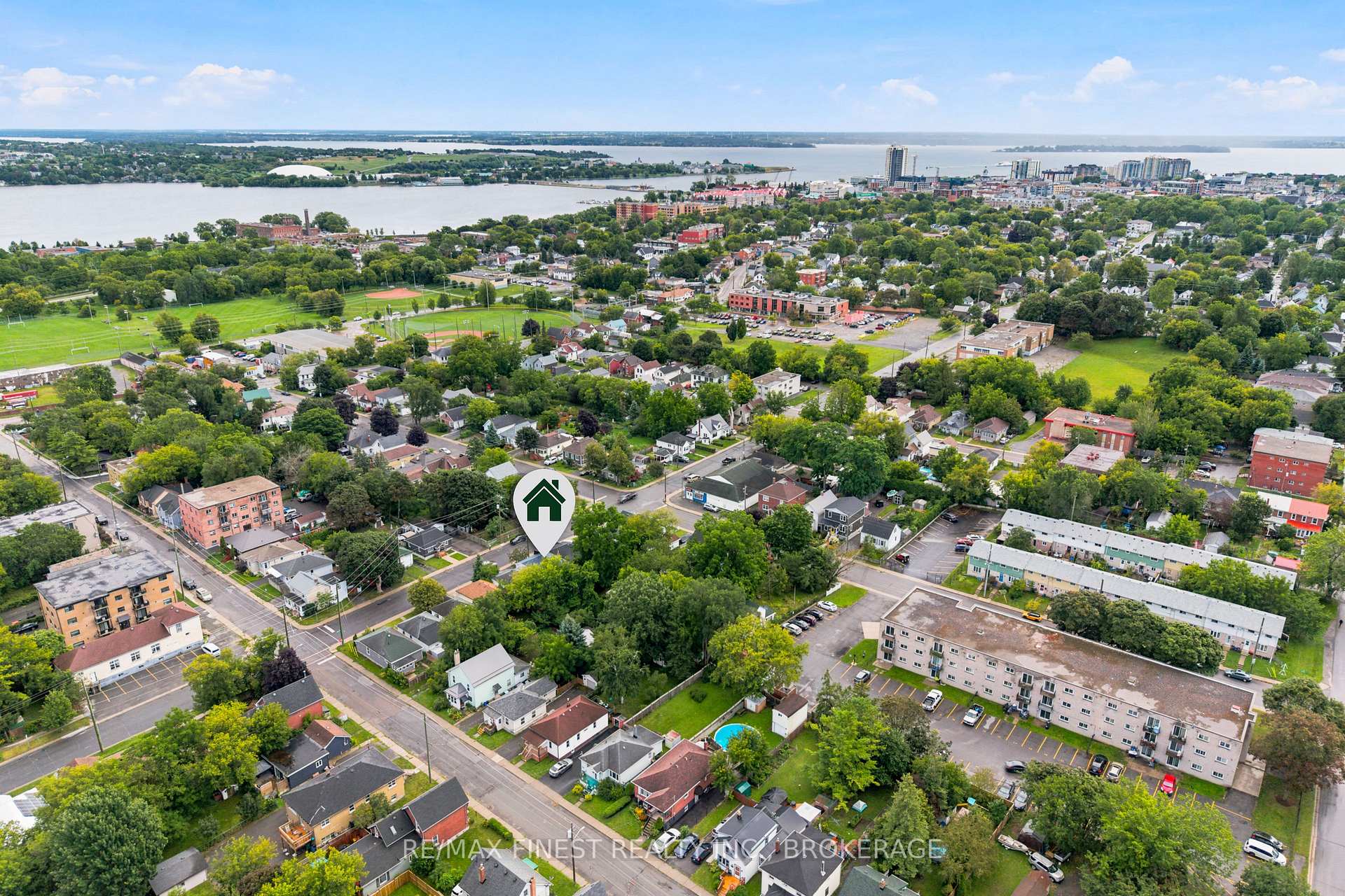Photo 4 of 270 Patrick Street, Kingston, East of Sir John A. Blvd — HOMEH