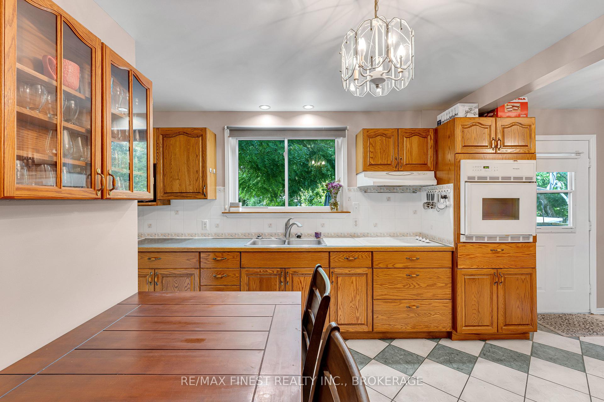 Photo 28 of 270 Patrick Street, Kingston, East of Sir John A. Blvd — HOMEH