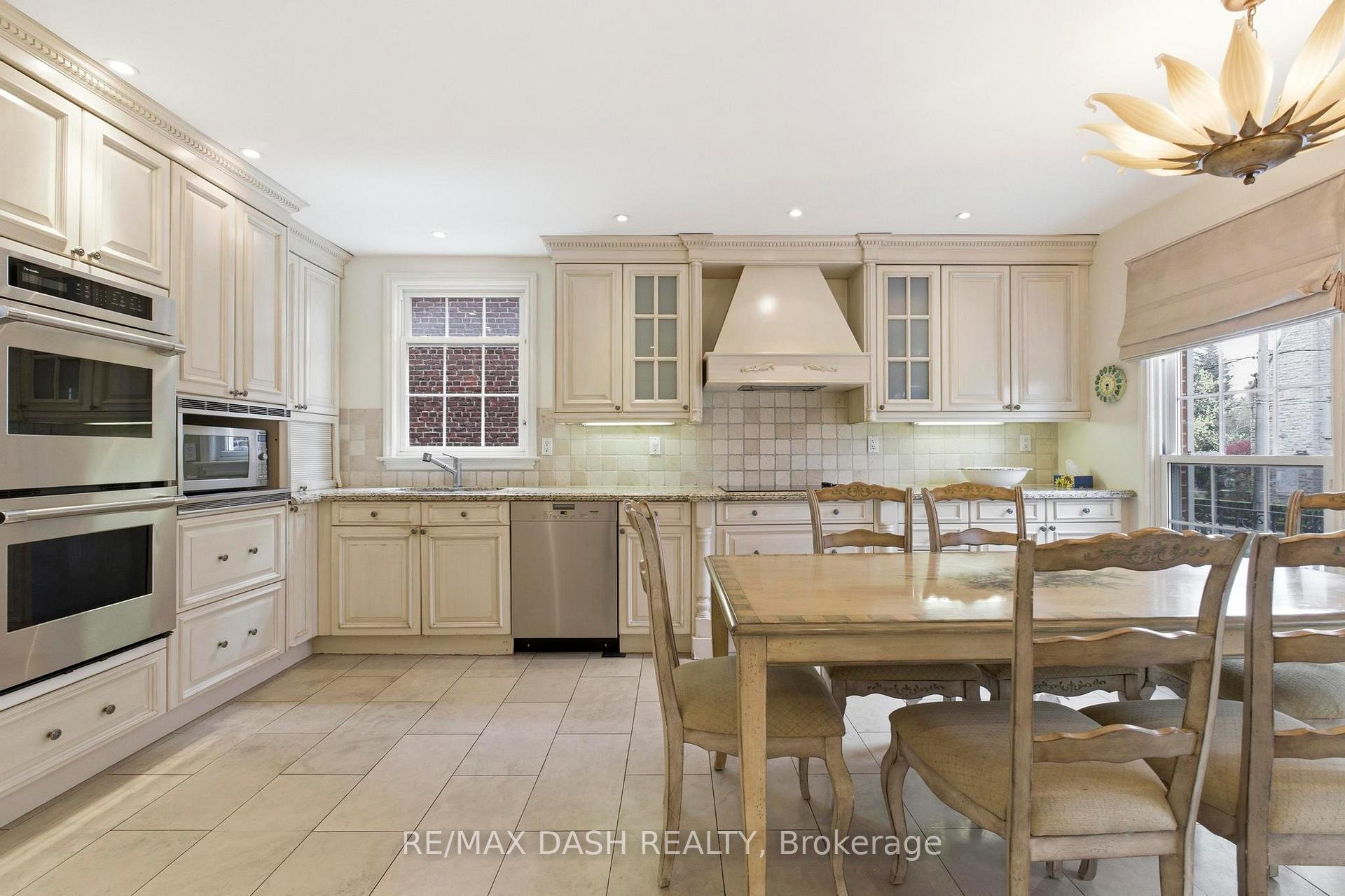 Photo 23 of 268 Lonsdale Road, Toronto, Forest Hill South — HOMEH