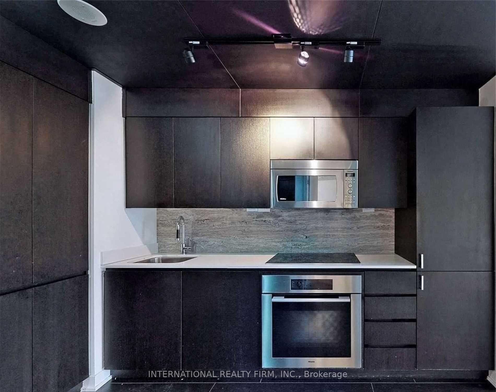 Photo 3 of Unit 3503, 15 Iceboat Terrace, Toronto, Waterfront Communities — HOMEH