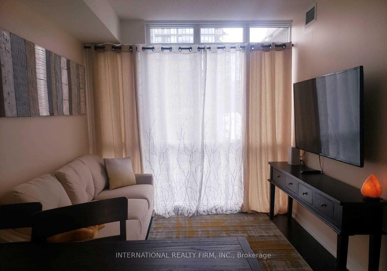 Photo 4 of Unit 3503, 15 Iceboat Terrace, Toronto, Waterfront Communities — HOMEH