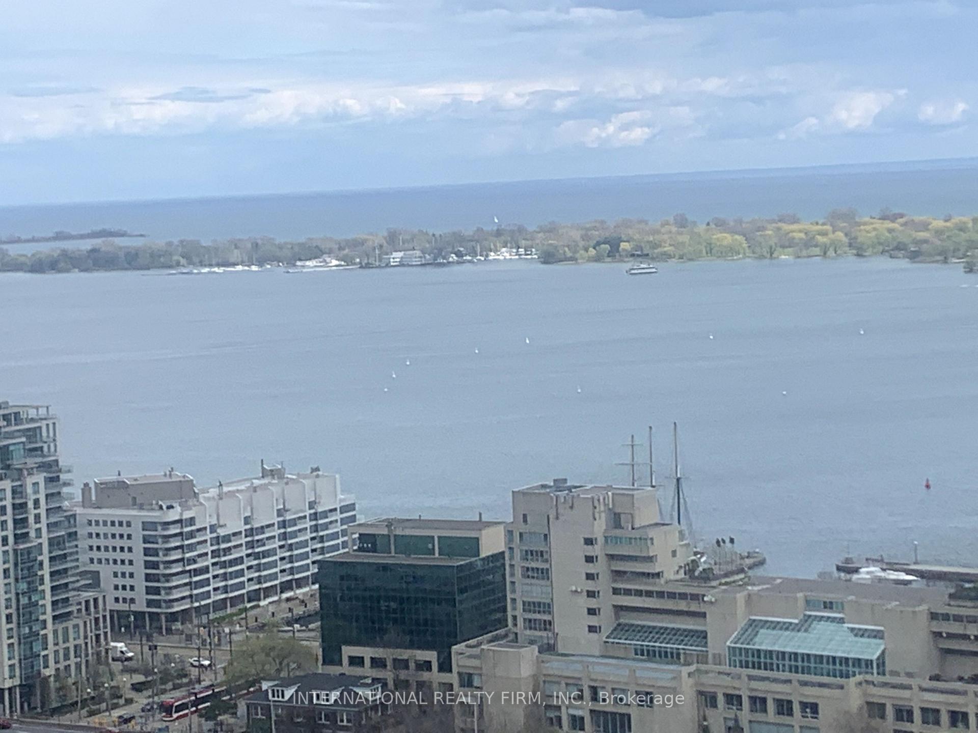 Photo 14 of Unit 3503, 15 Iceboat Terrace, Toronto, Waterfront Communities — HOMEH