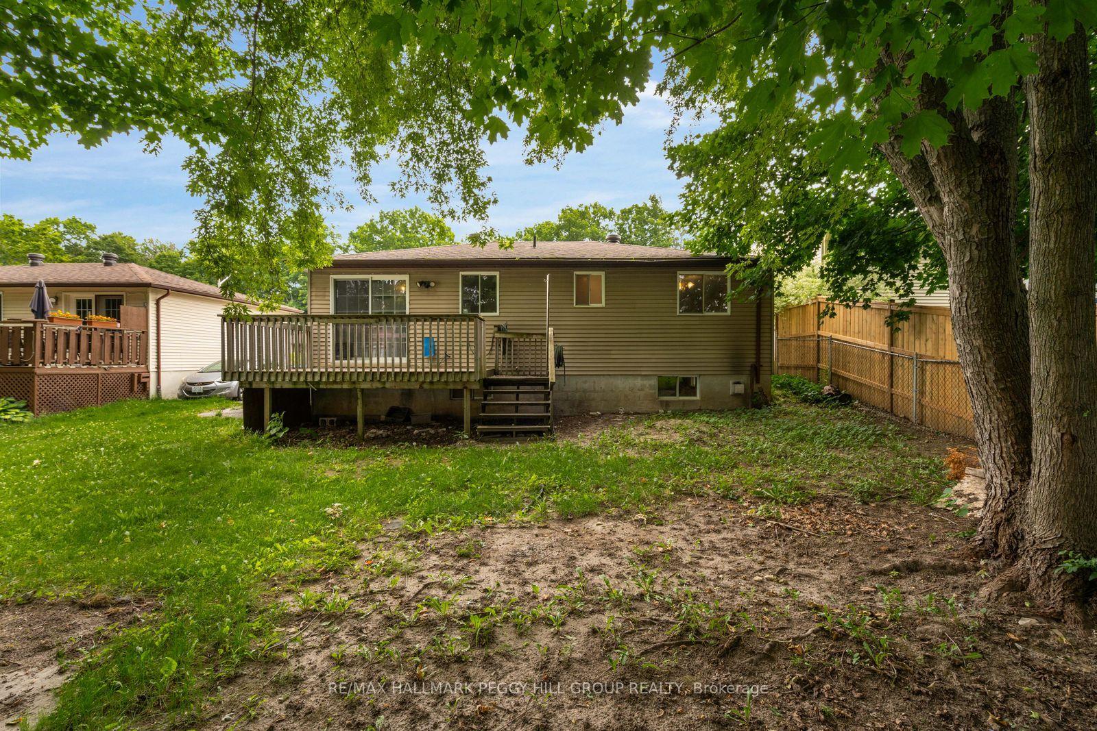 Photo 12 of 857 Birchwood Drive, Midland — HOMEH