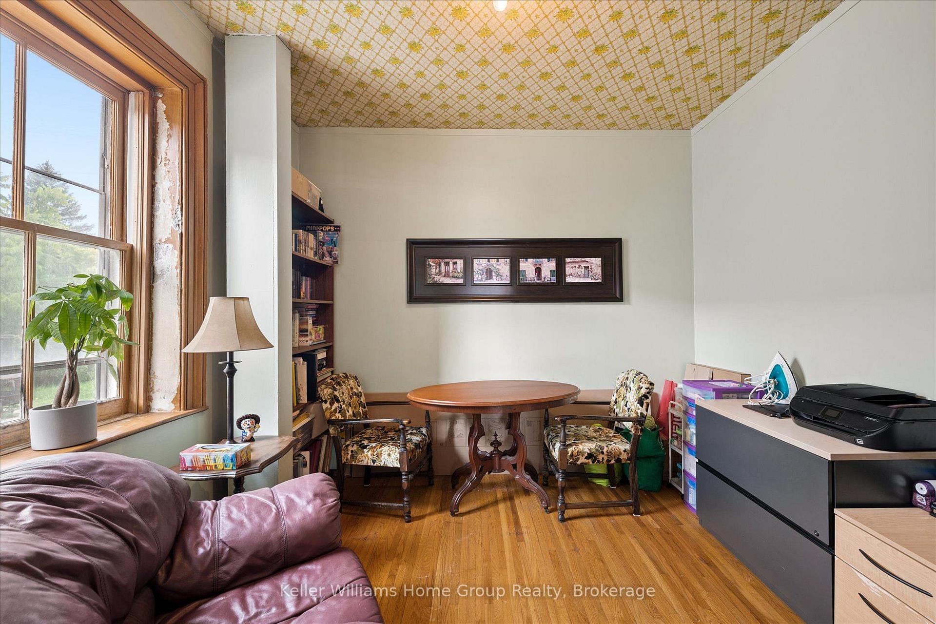 Photo 8 of 339 Garafraxa Street E, Centre Wellington, Fergus — HOMEH