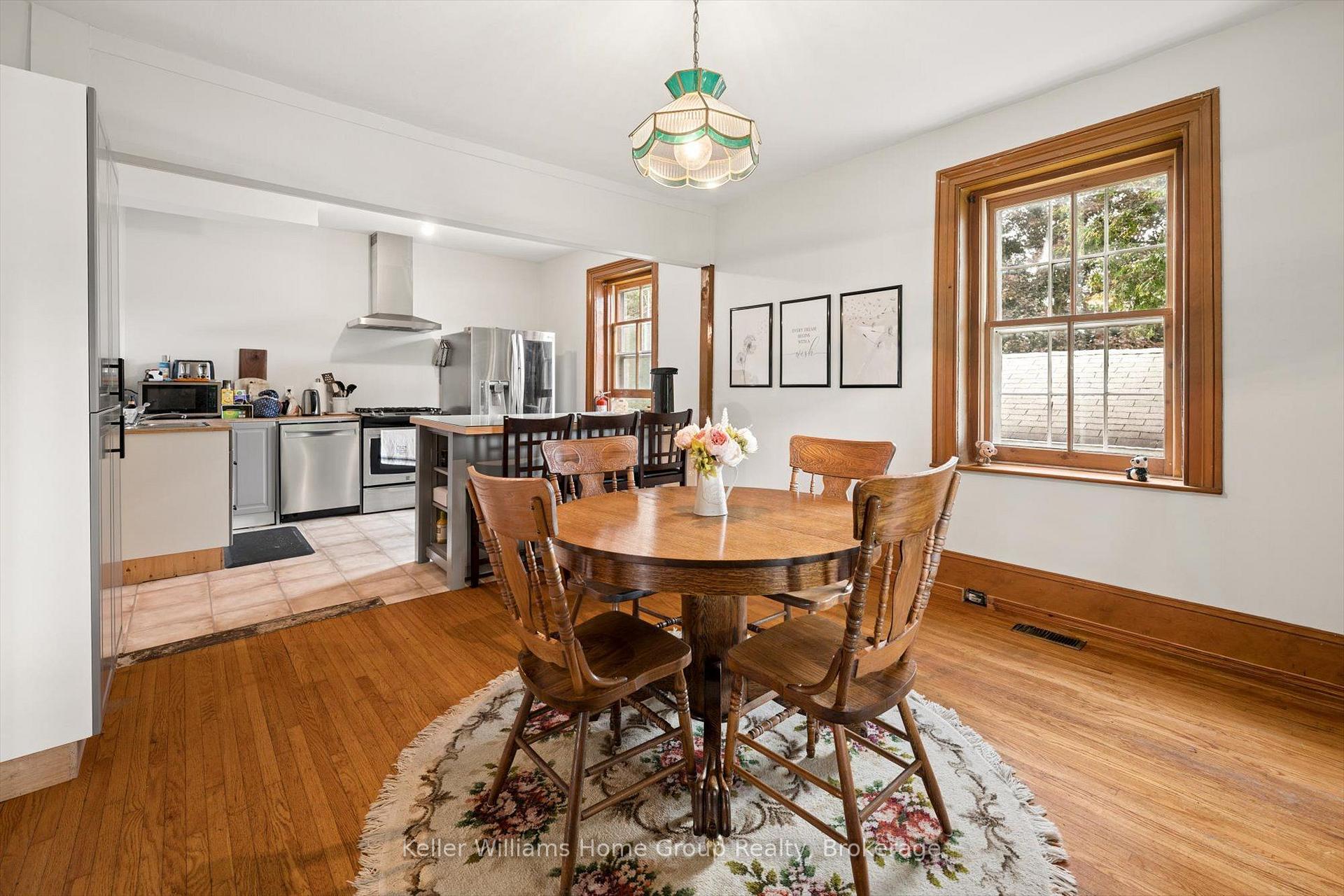 Photo 10 of 339 Garafraxa Street E, Centre Wellington, Fergus — HOMEH