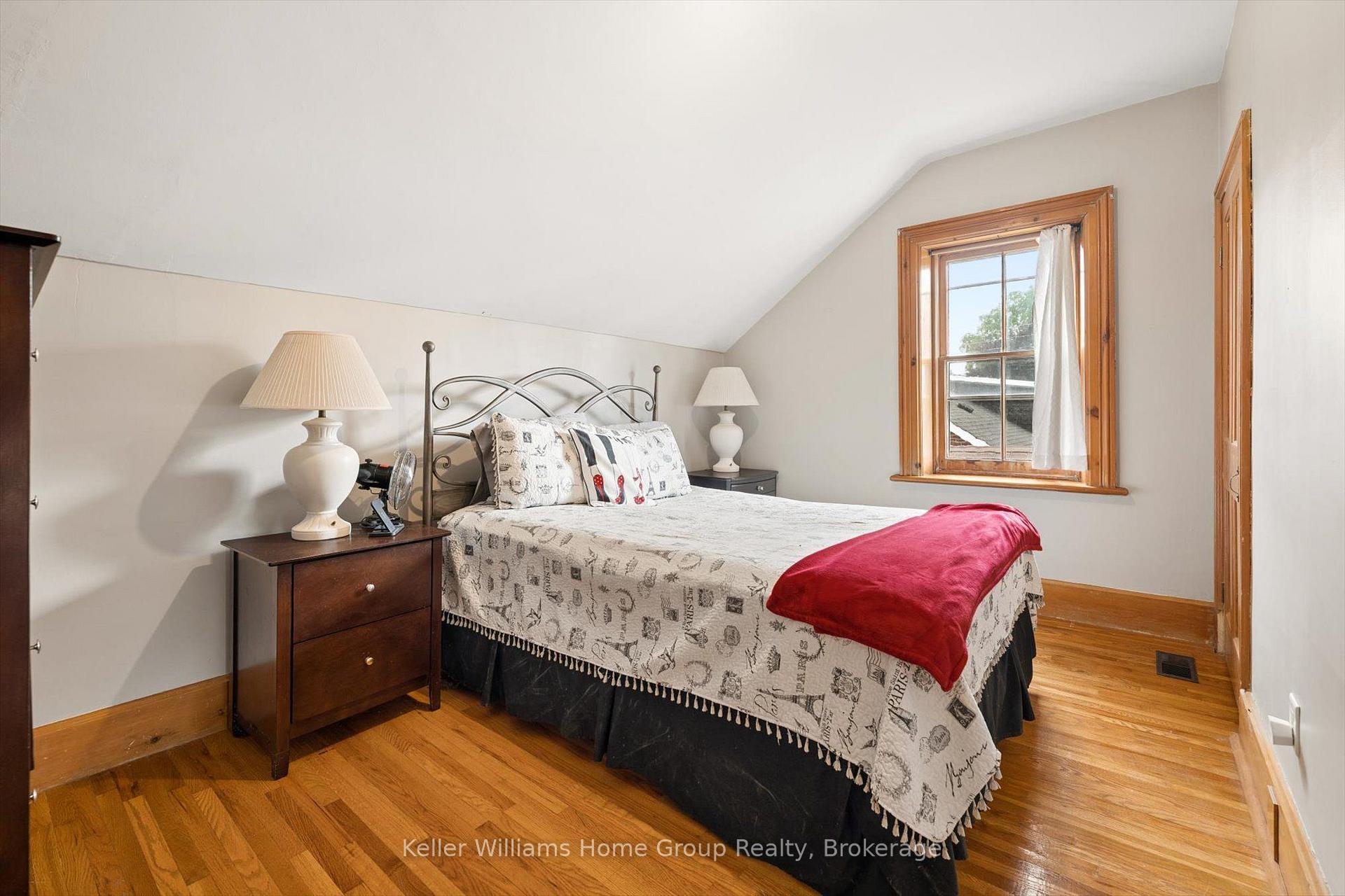Photo 20 of 339 Garafraxa Street E, Centre Wellington, Fergus — HOMEH