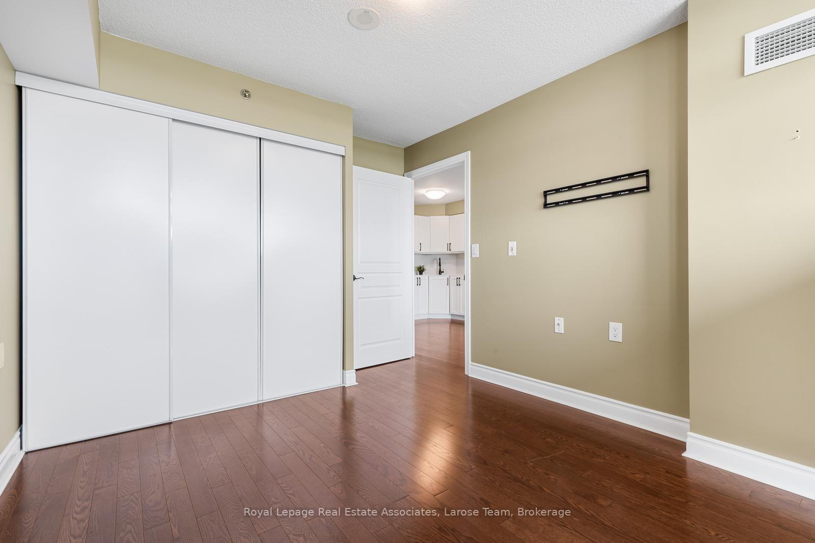 Photo 13 of Unit 1607, 3 Marine Parade Drive, Etobicoke, Mimico — HOMEH
