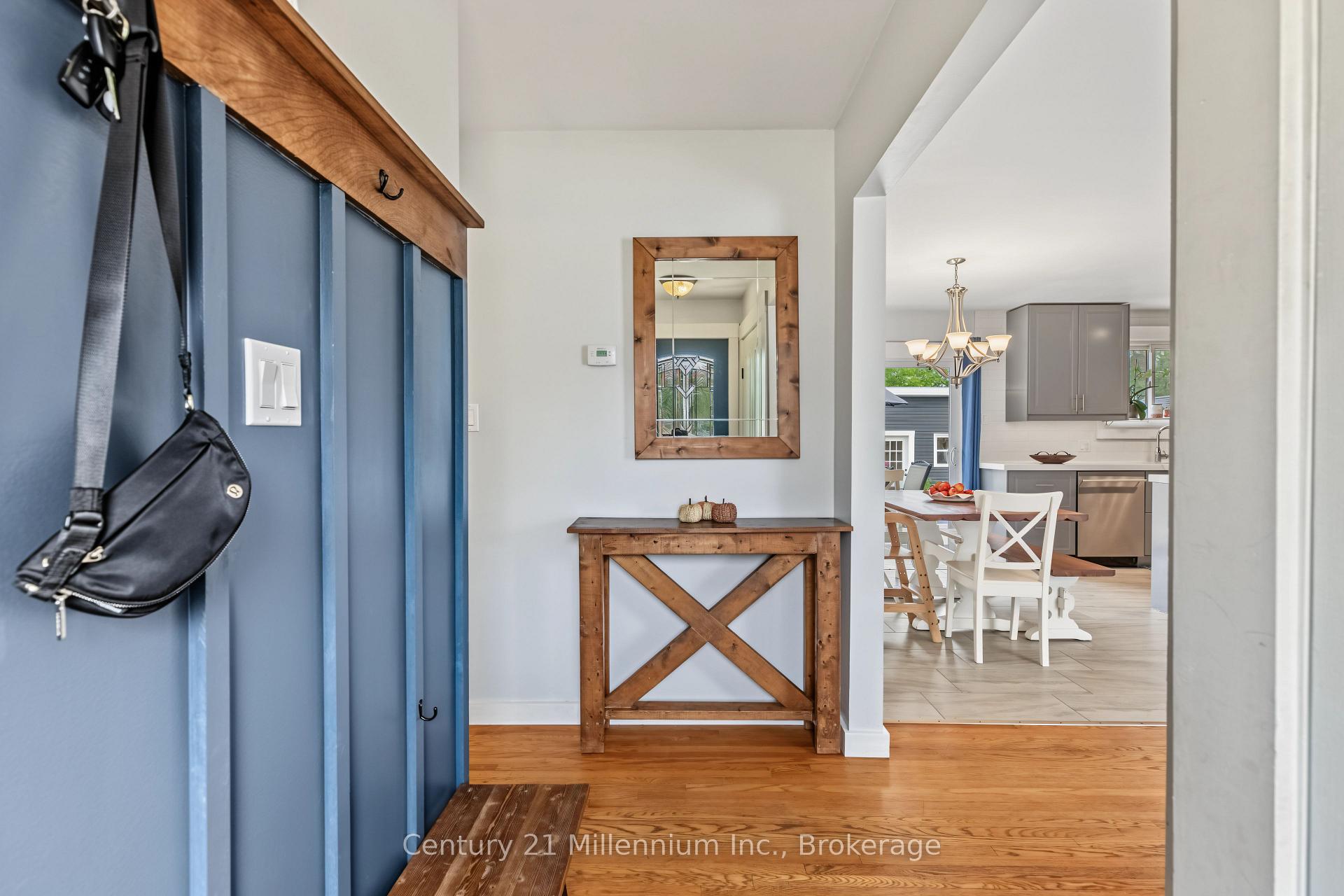 Photo 6 of 553 Spruce Street, Collingwood — HOMEH