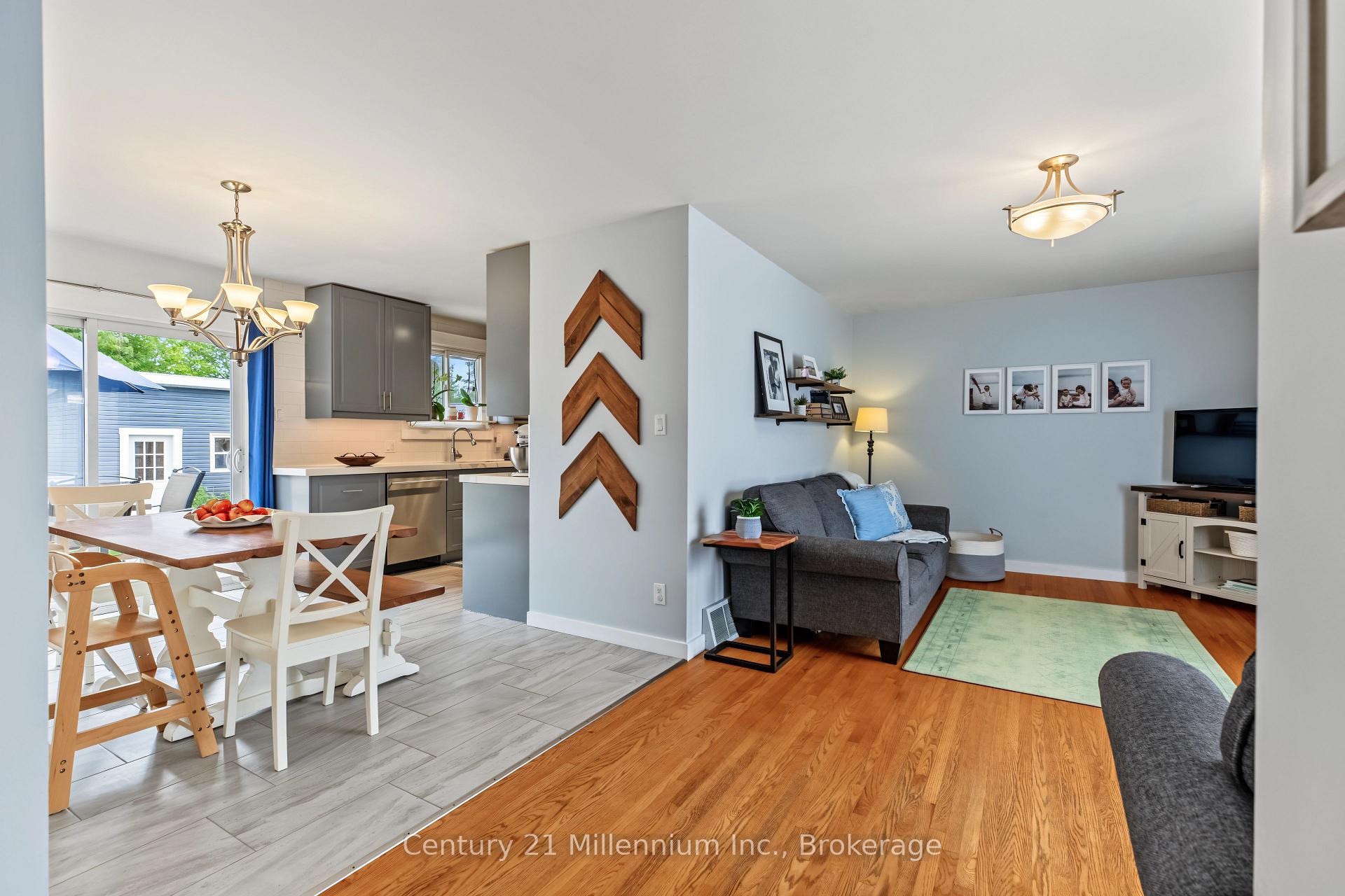 Photo 9 of 553 Spruce Street, Collingwood — HOMEH