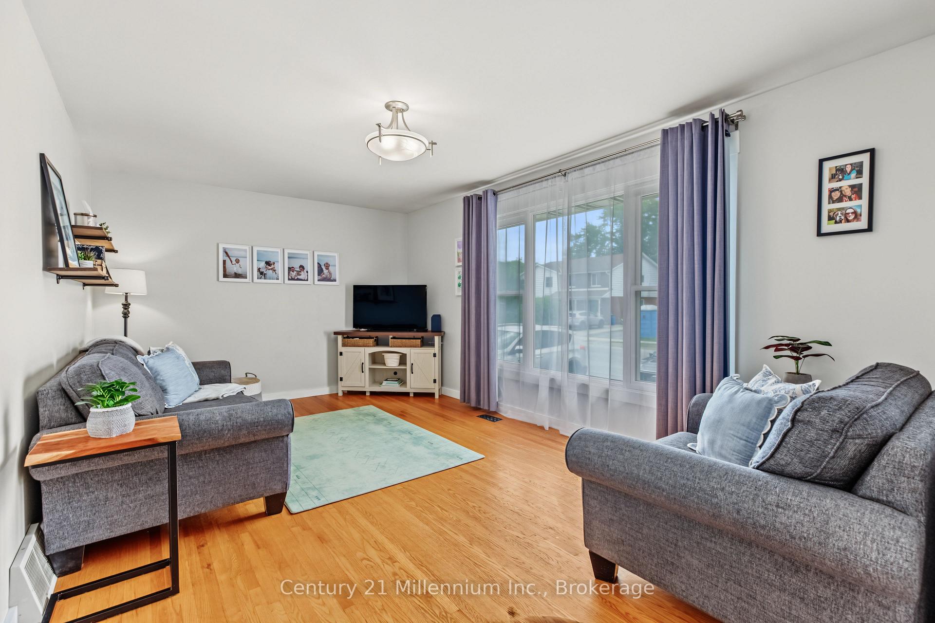 Photo 10 of 553 Spruce Street, Collingwood — HOMEH