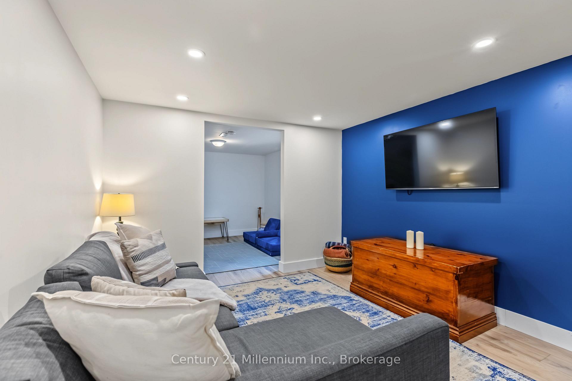 Photo 30 of 553 Spruce Street, Collingwood — HOMEH