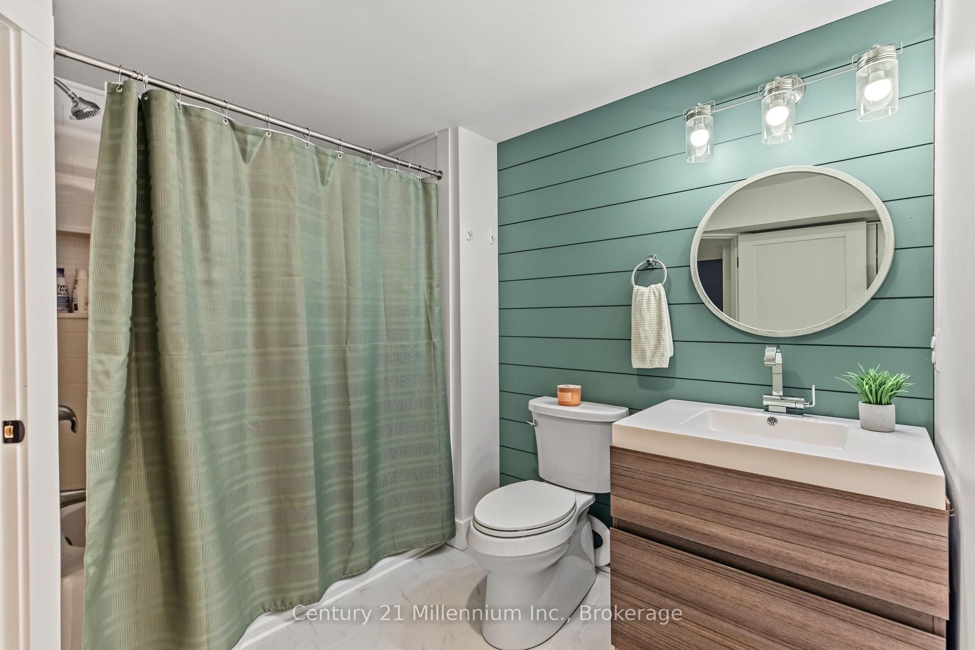 Photo 35 of 553 Spruce Street, Collingwood — HOMEH
