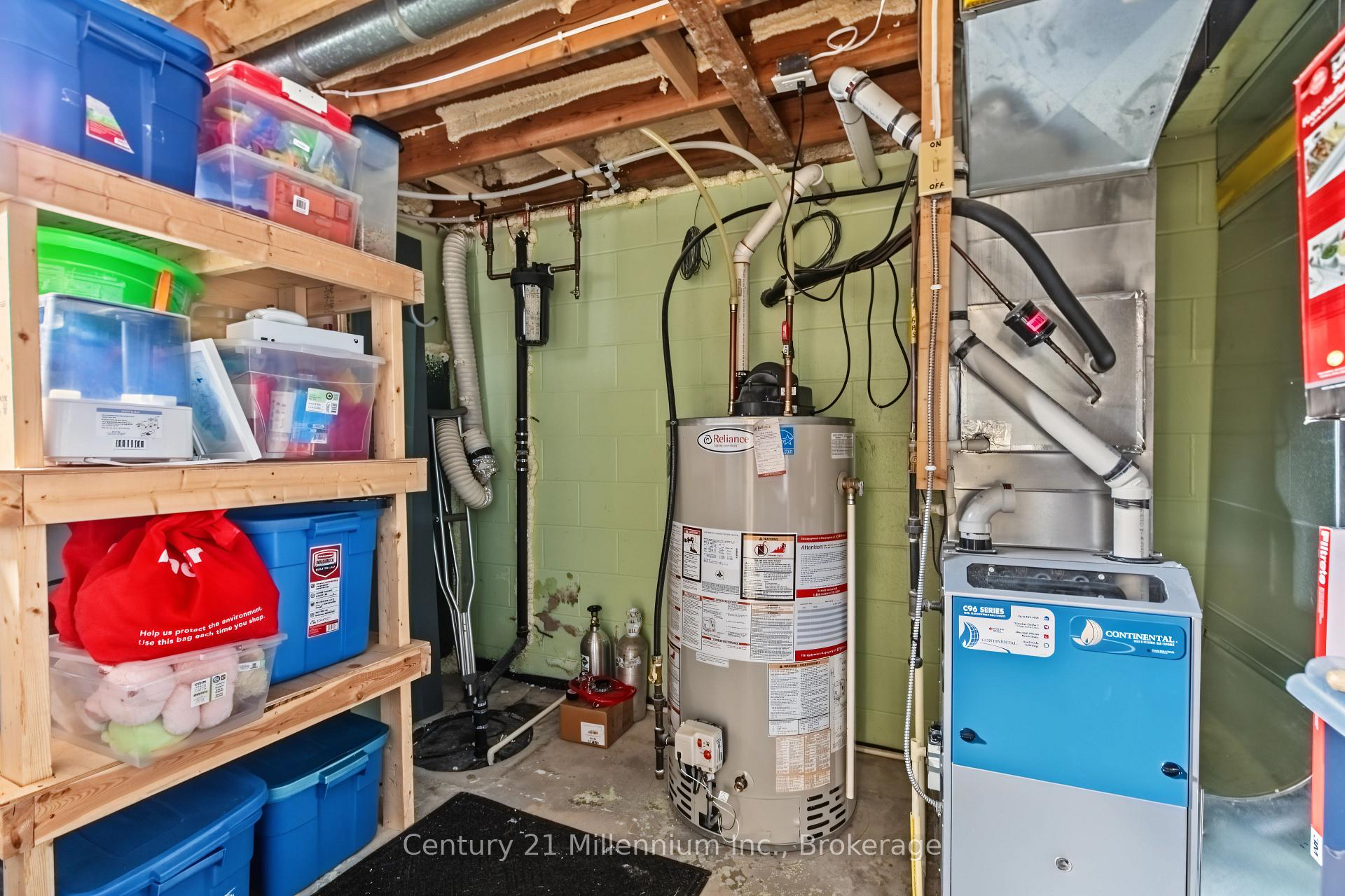 Photo 38 of 553 Spruce Street, Collingwood — HOMEH