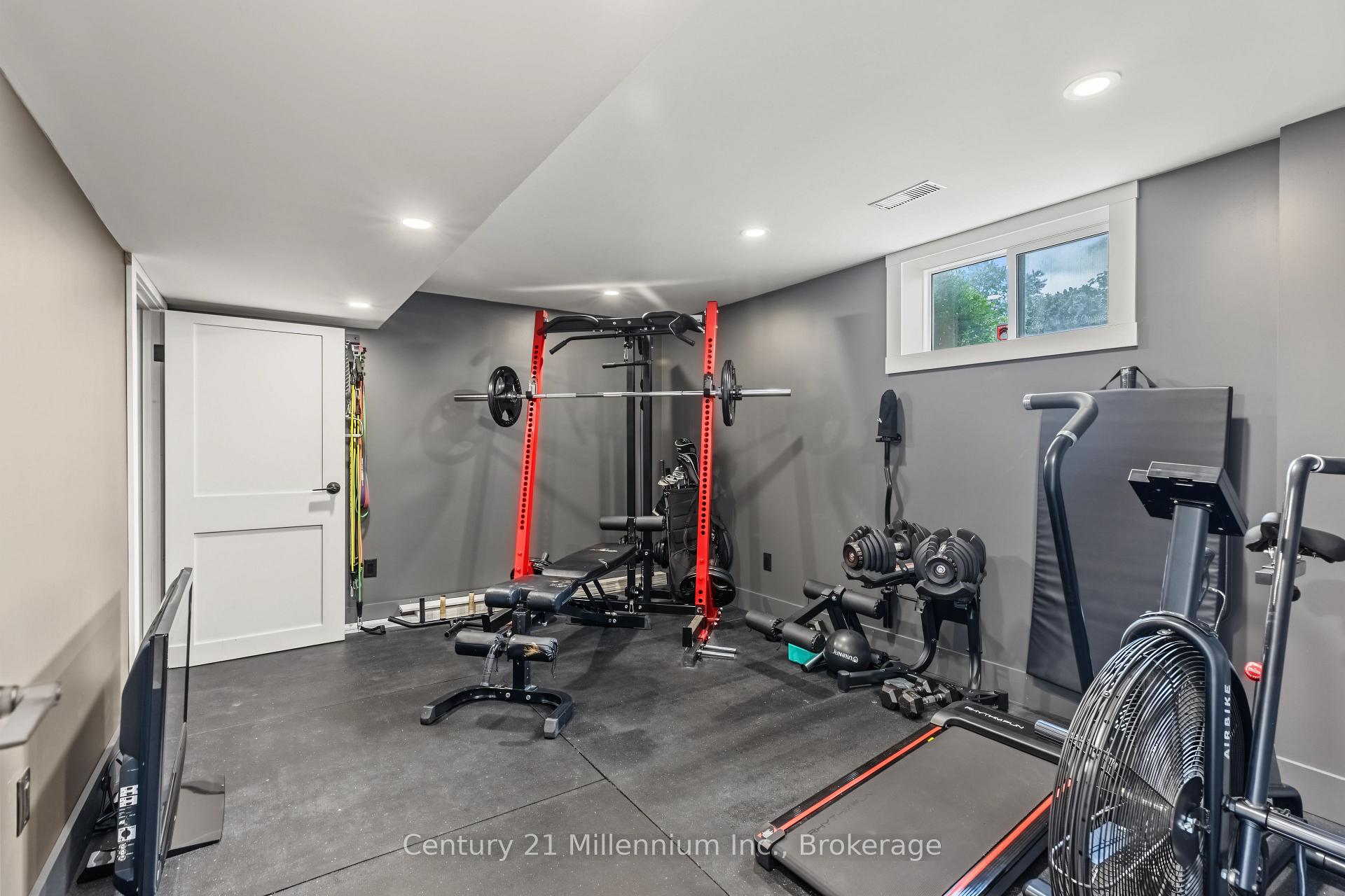 Photo 39 of 553 Spruce Street, Collingwood — HOMEH