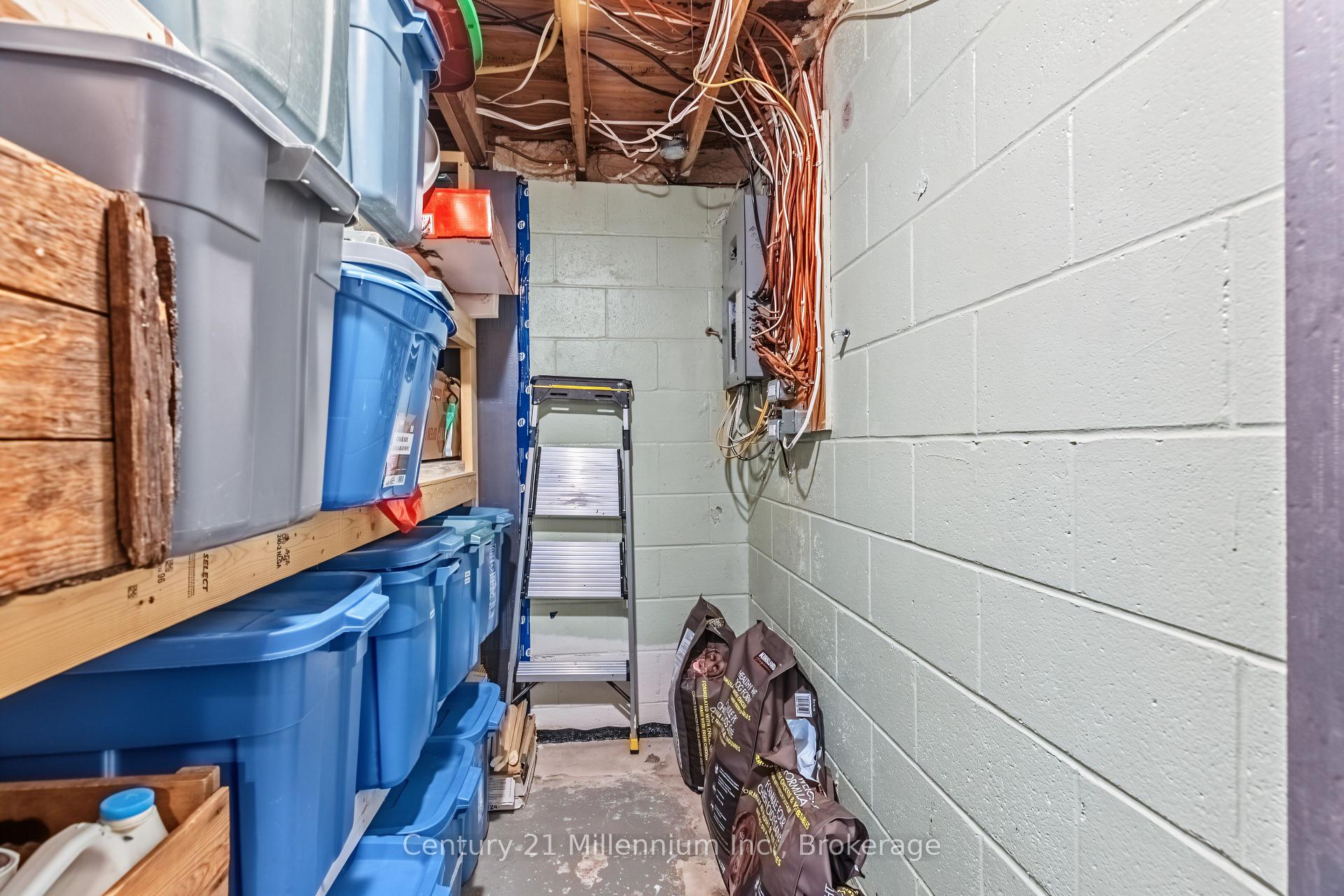 Photo 41 of 553 Spruce Street, Collingwood — HOMEH