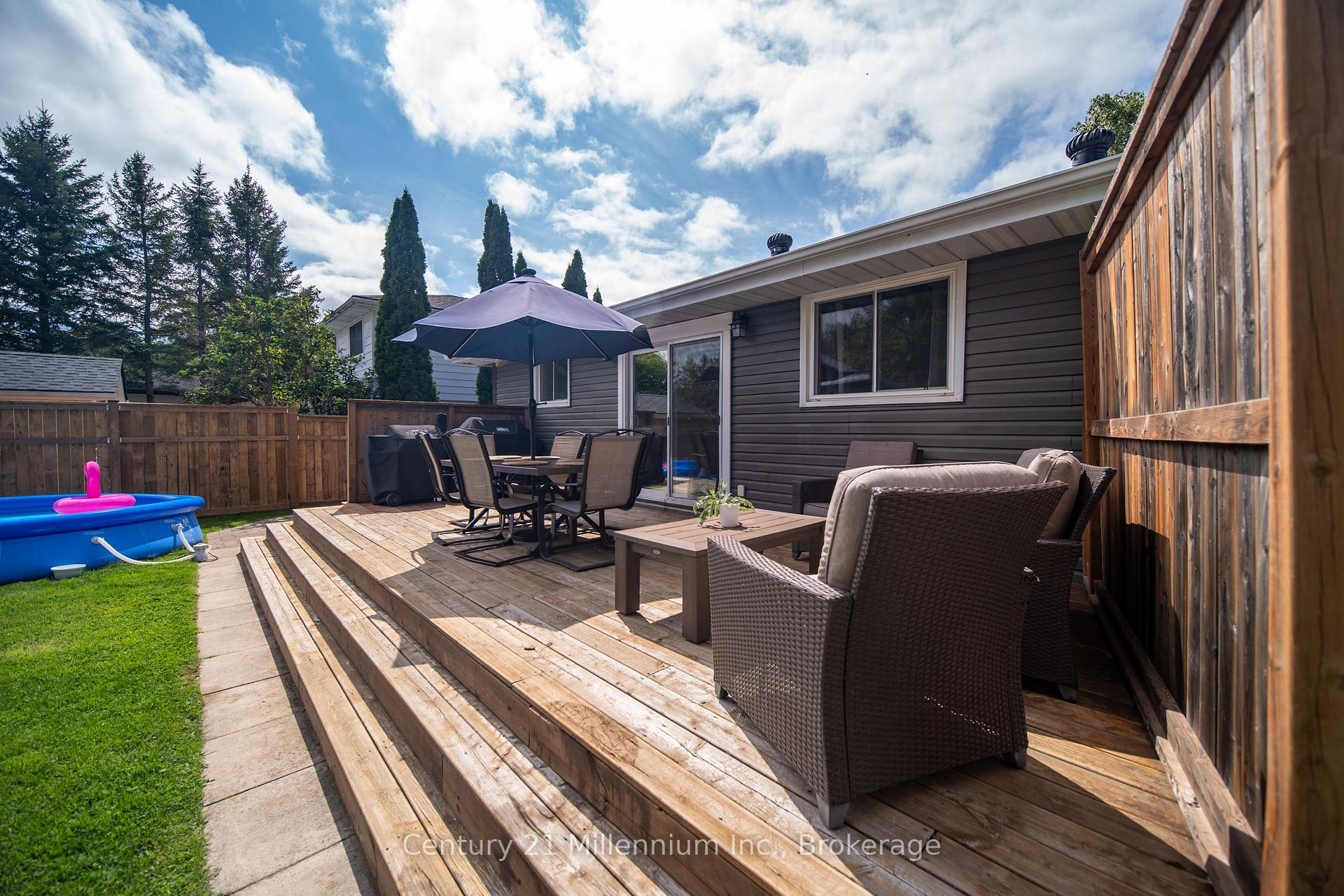 Photo 42 of 553 Spruce Street, Collingwood — HOMEH