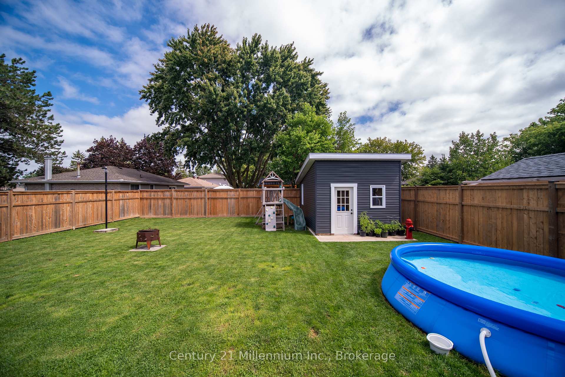 Photo 45 of 553 Spruce Street, Collingwood — HOMEH