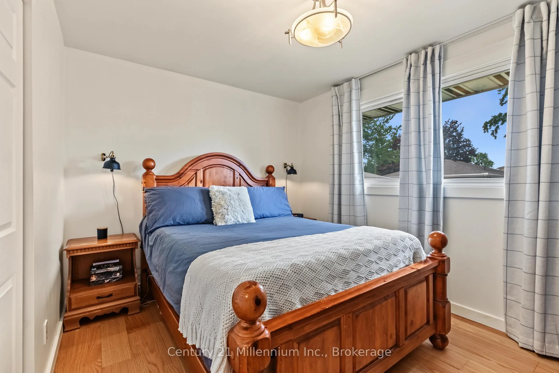 Photo 22 of 553 Spruce Street, Collingwood — HOMEH