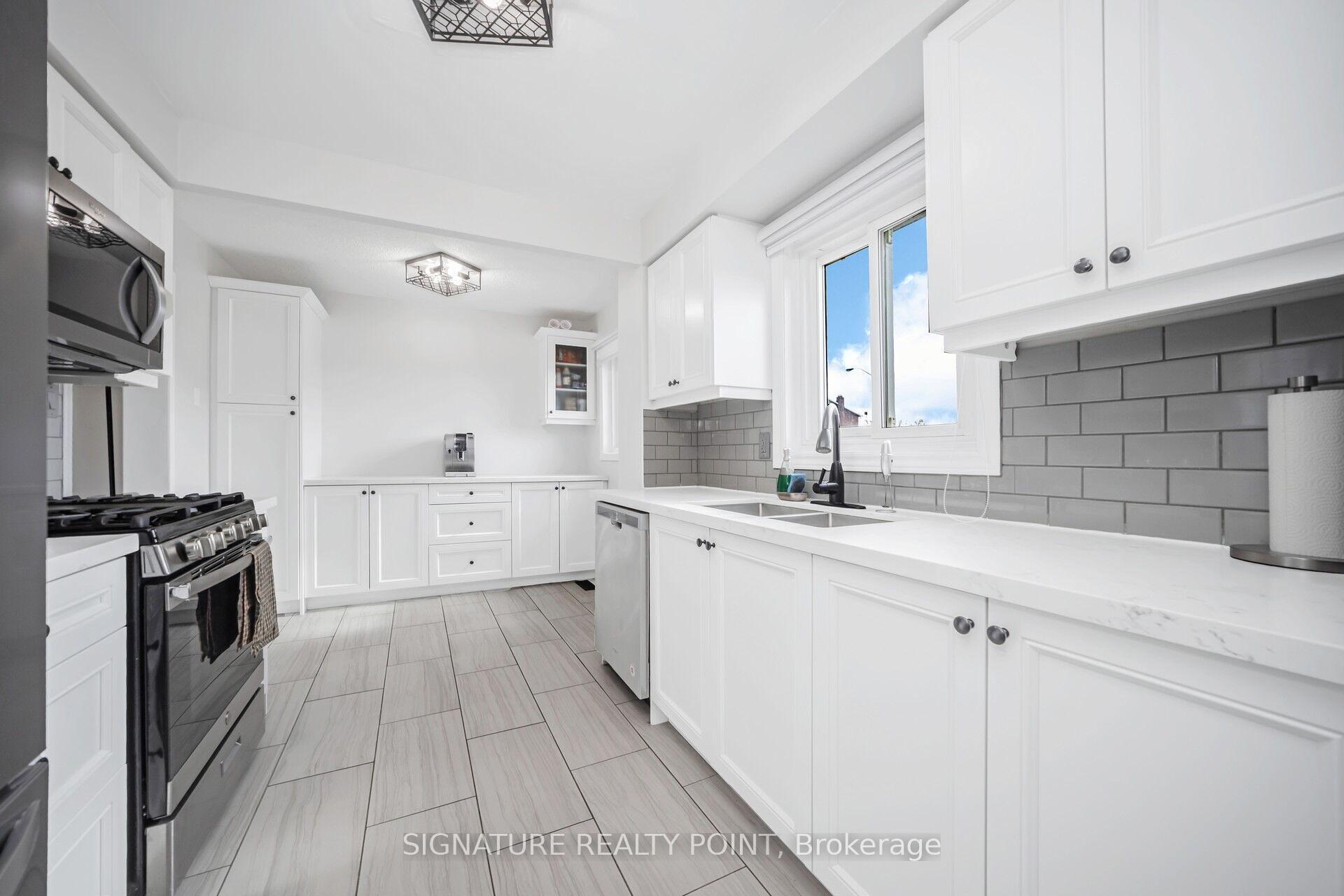 Photo 14 of 222 Simmons Boulevard, Brampton, Madoc — HOMEH
