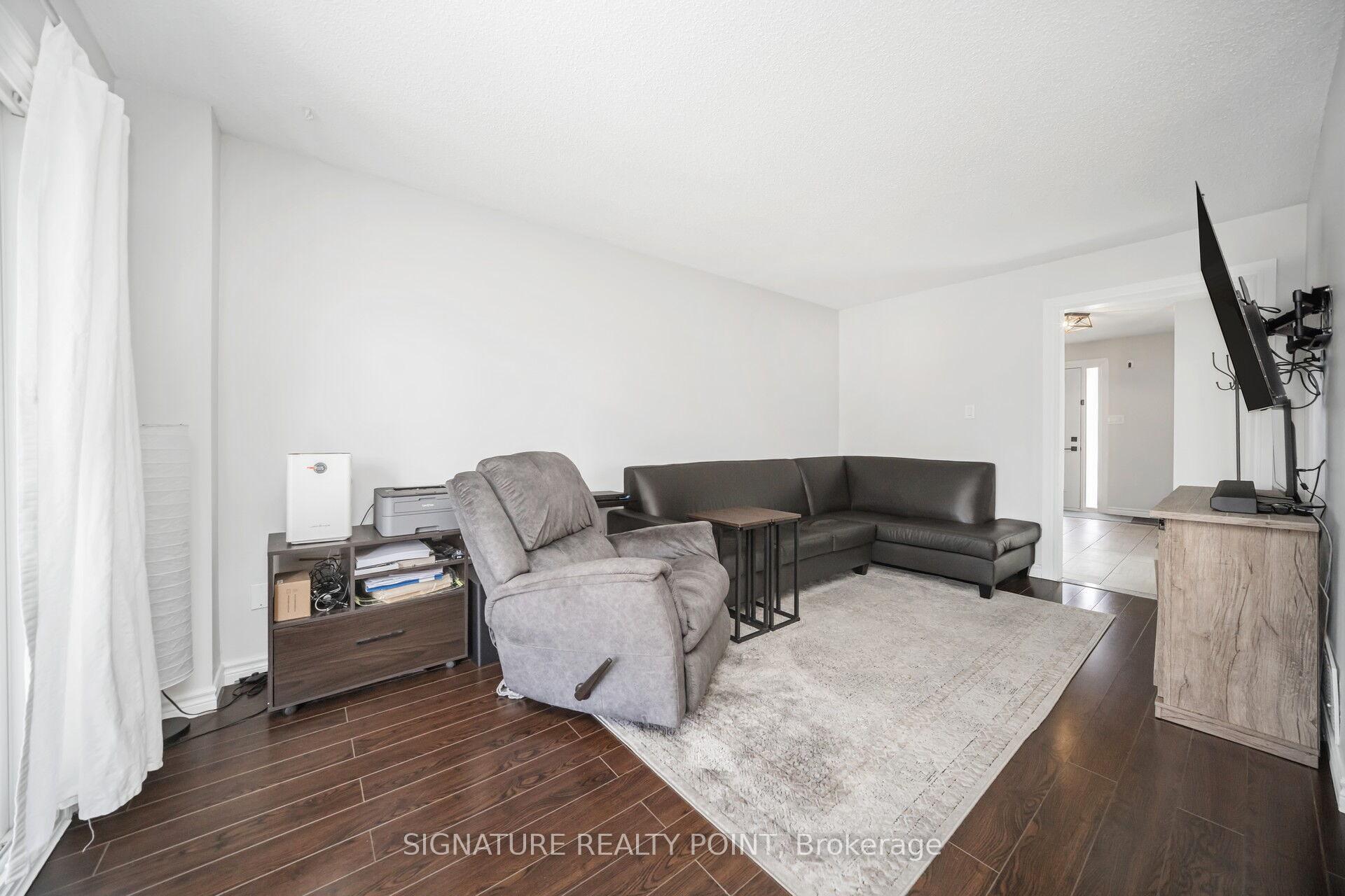 Photo 19 of 222 Simmons Boulevard, Brampton, Madoc — HOMEH