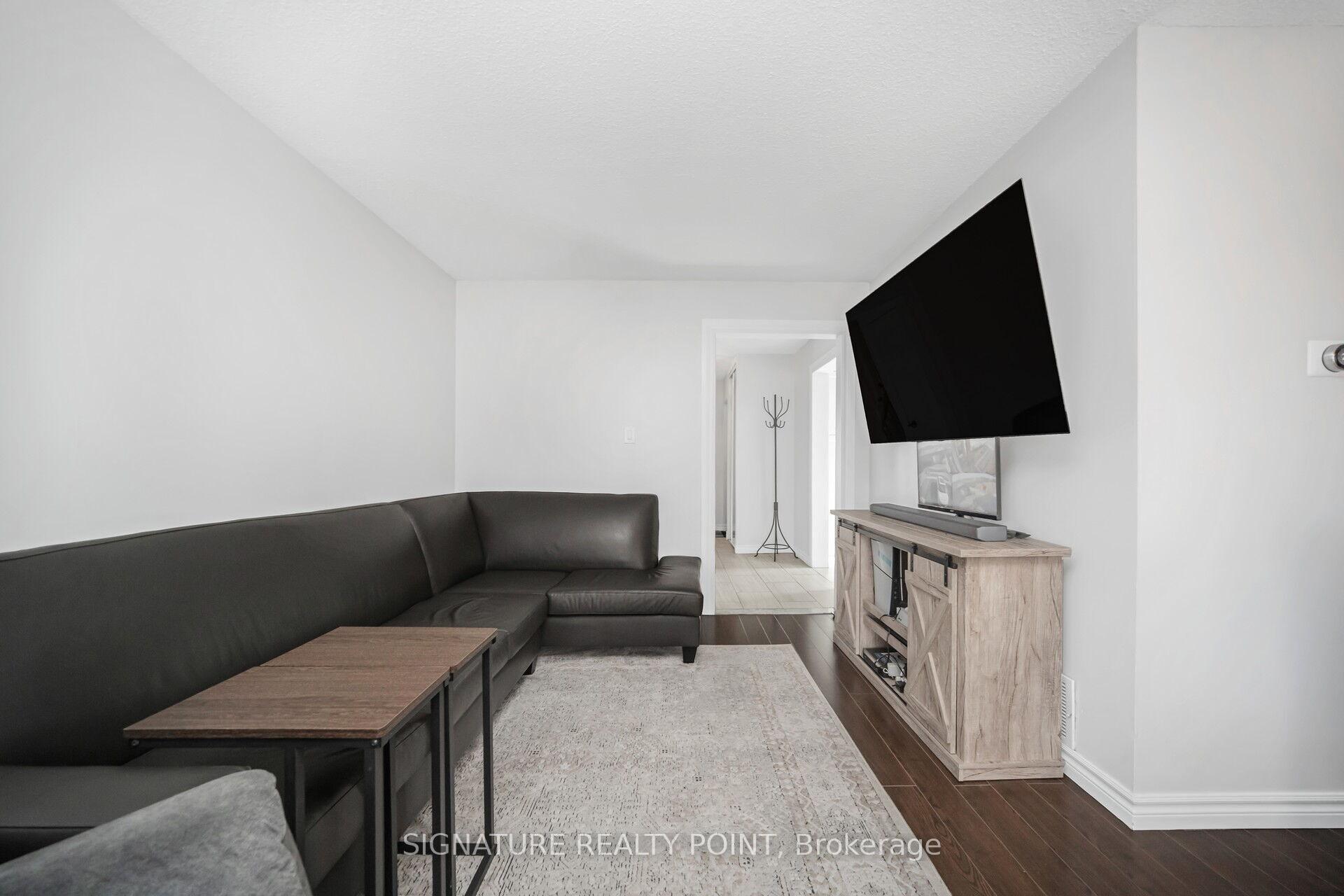 Photo 21 of 222 Simmons Boulevard, Brampton, Madoc — HOMEH