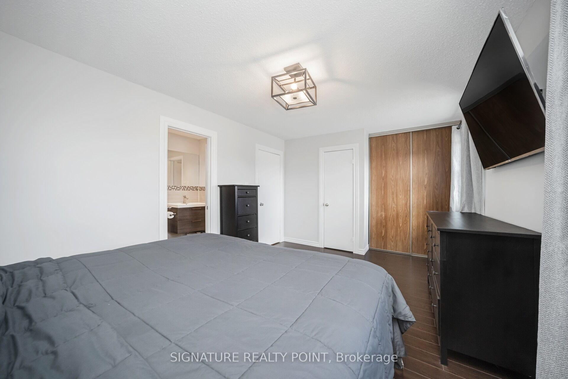 Photo 27 of 222 Simmons Boulevard, Brampton, Madoc — HOMEH