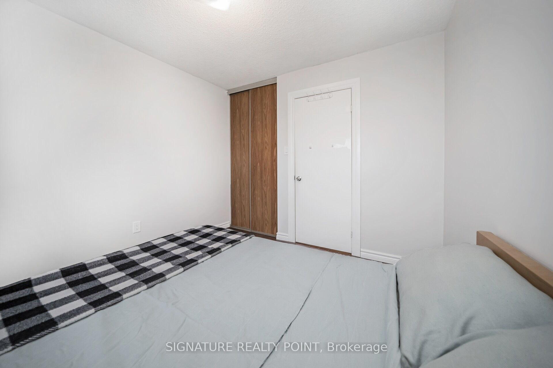 Photo 32 of 222 Simmons Boulevard, Brampton, Madoc — HOMEH
