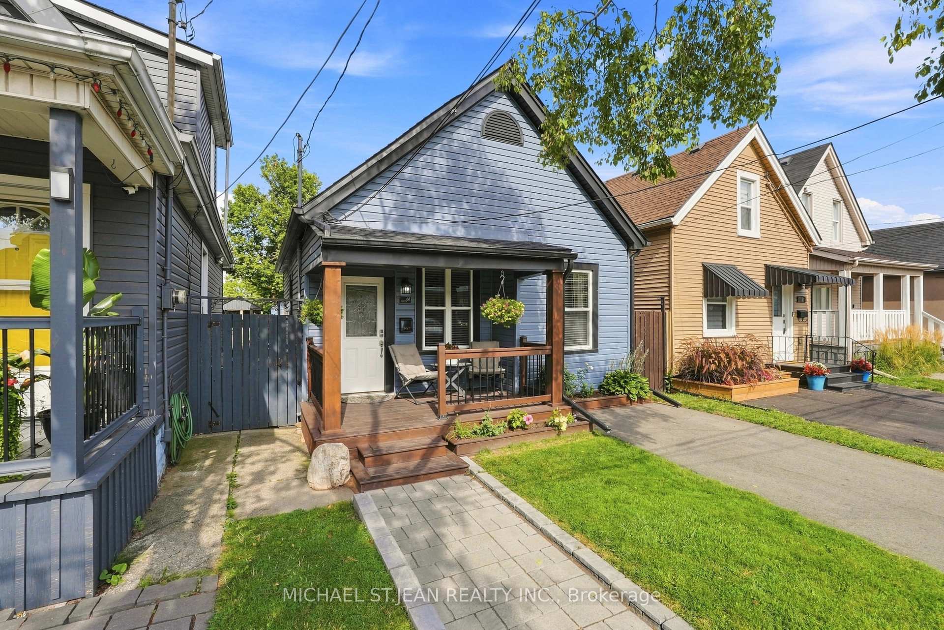 Photo 2 of 67 Robins Avenue, Hamilton, Crown Point — HOMEH