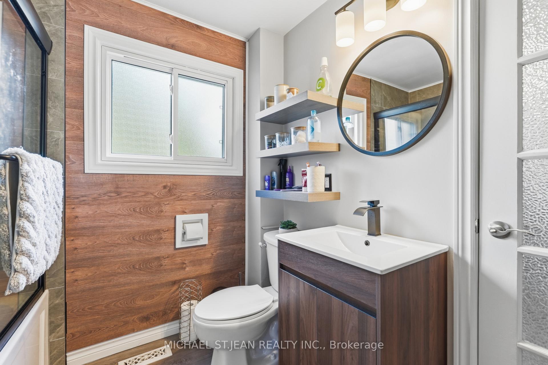 Photo 31 of 67 Robins Avenue, Hamilton, Crown Point — HOMEH